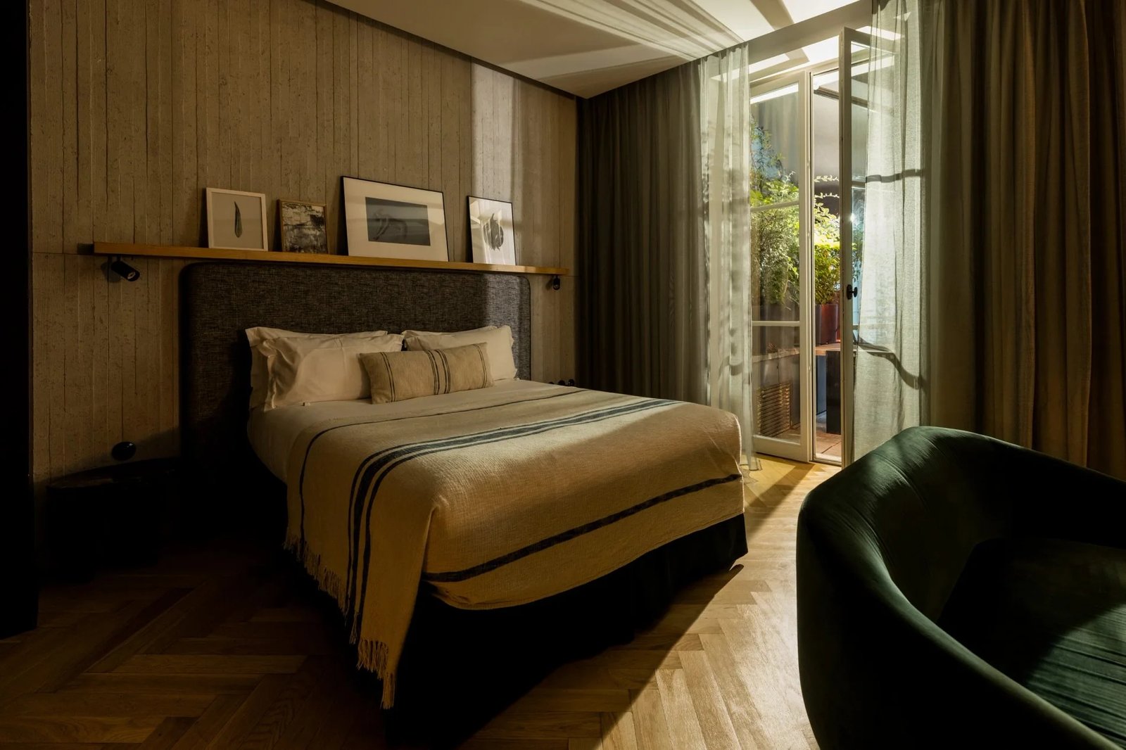 Hôtel National Des Arts et Métiers — rooms