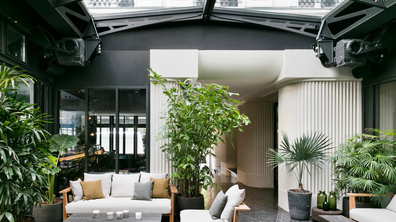 Hôtel National Des Arts et Métiers — vibe
