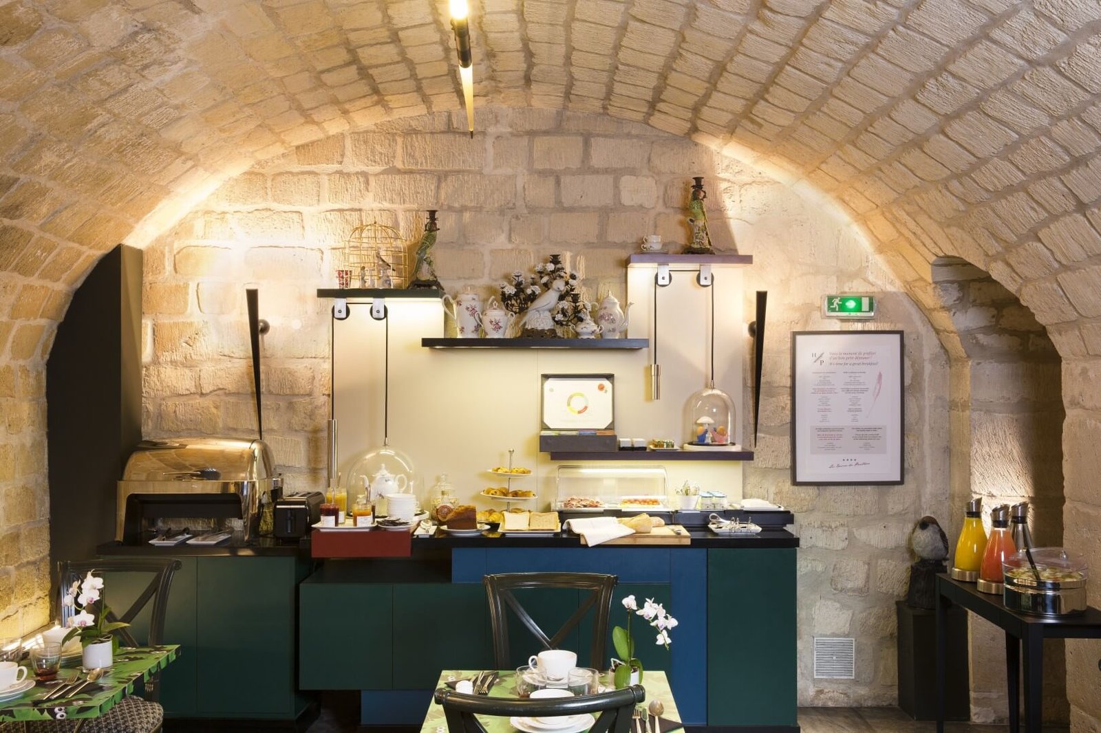 Hôtel Les Dames du Panthéon, breakfast room