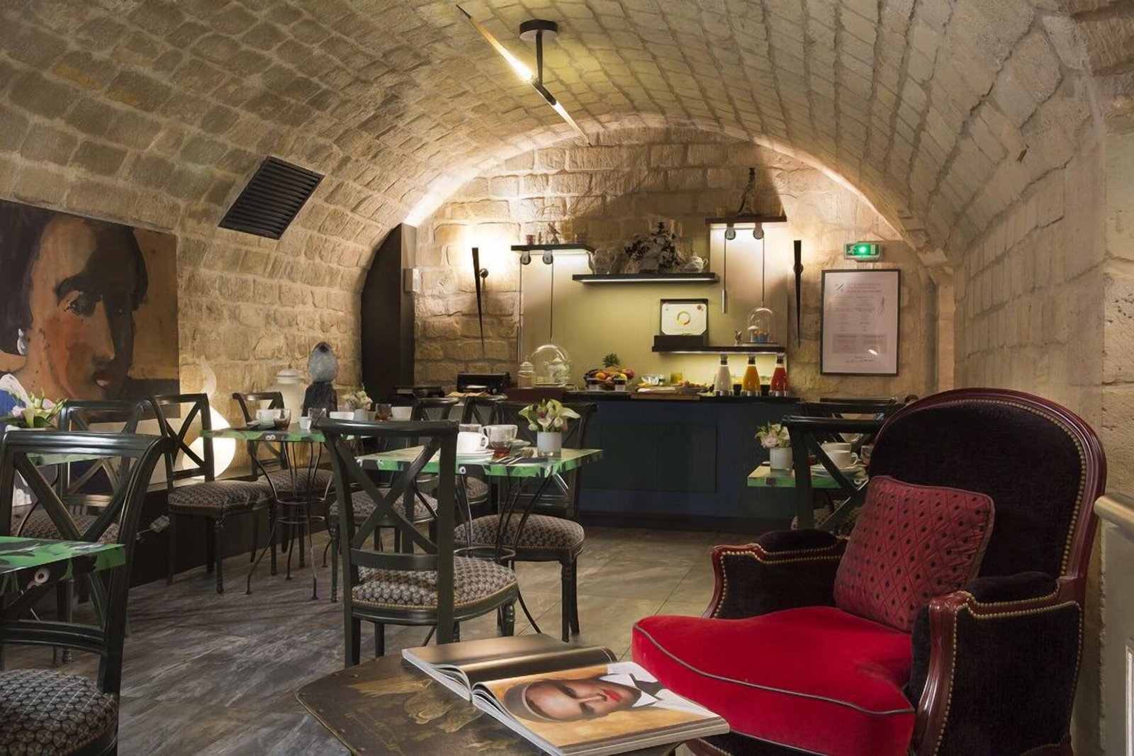 Hôtel Les Dames du Panthéon — eat & drink