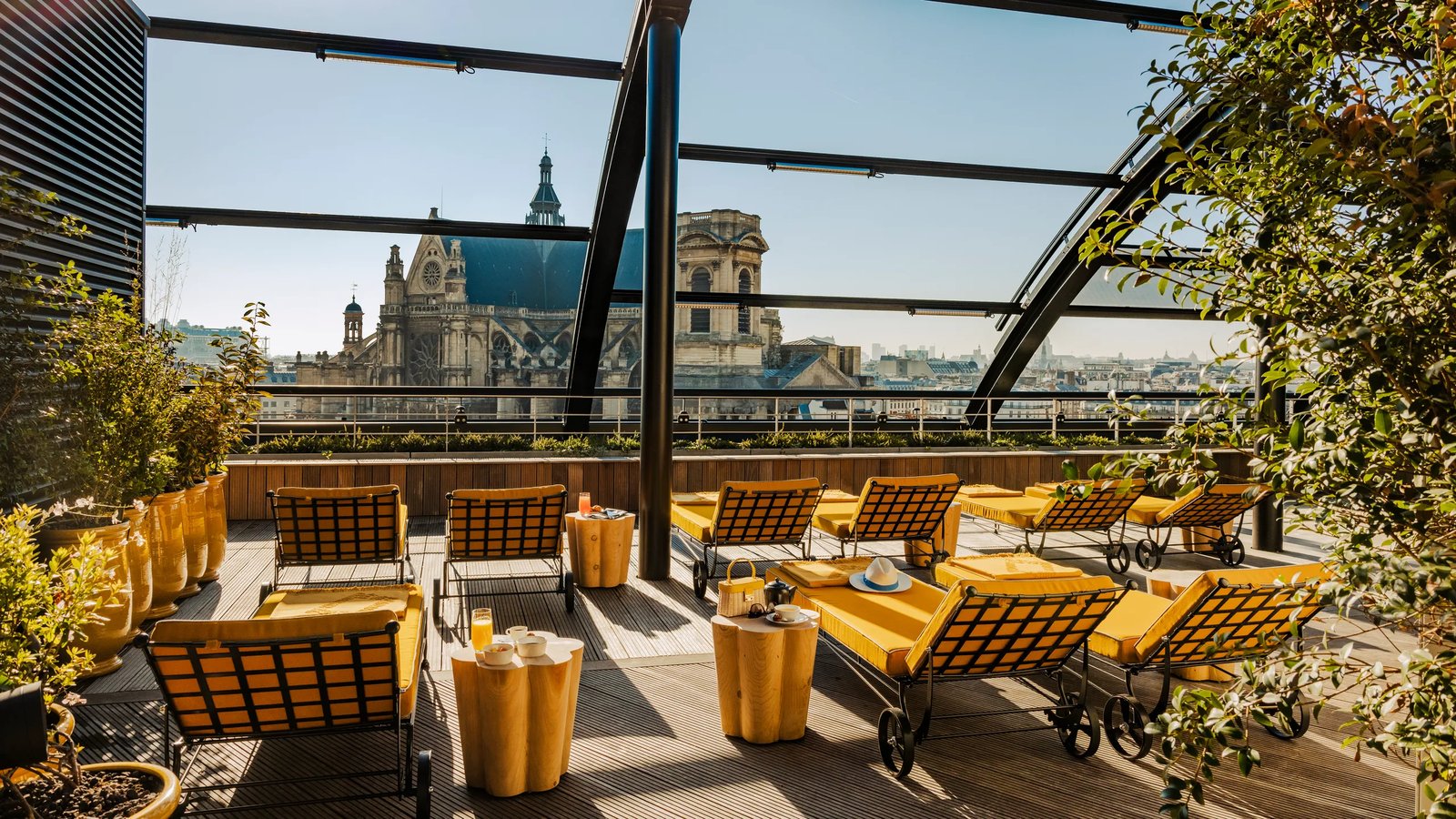 Hôtel Madame Rêve — eat & drink