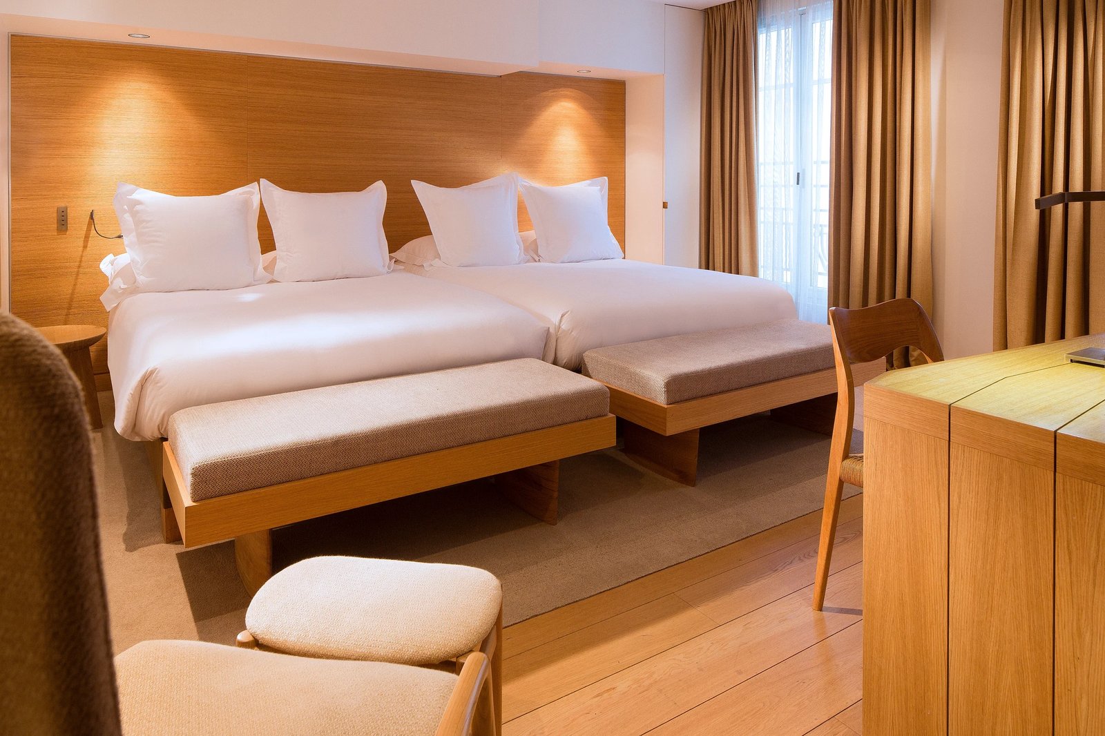 Hôtel Marignan Champs-Élysées — rooms