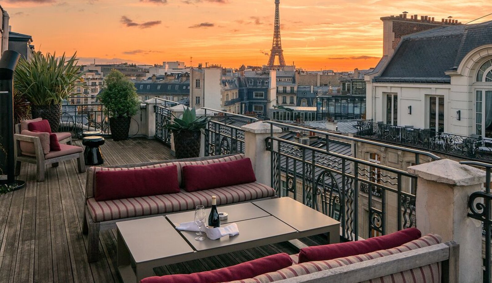 Hôtel Marignan Champs-Élysées — vibe