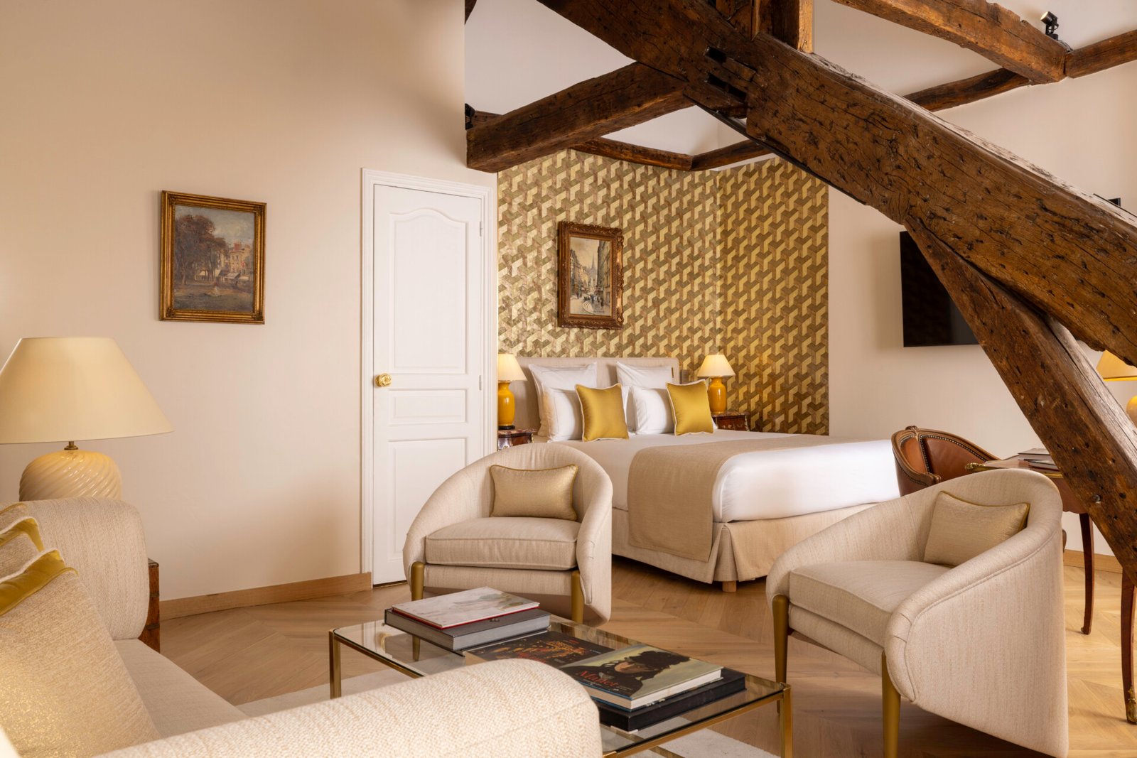 Hôtel Pas de Calais — rooms