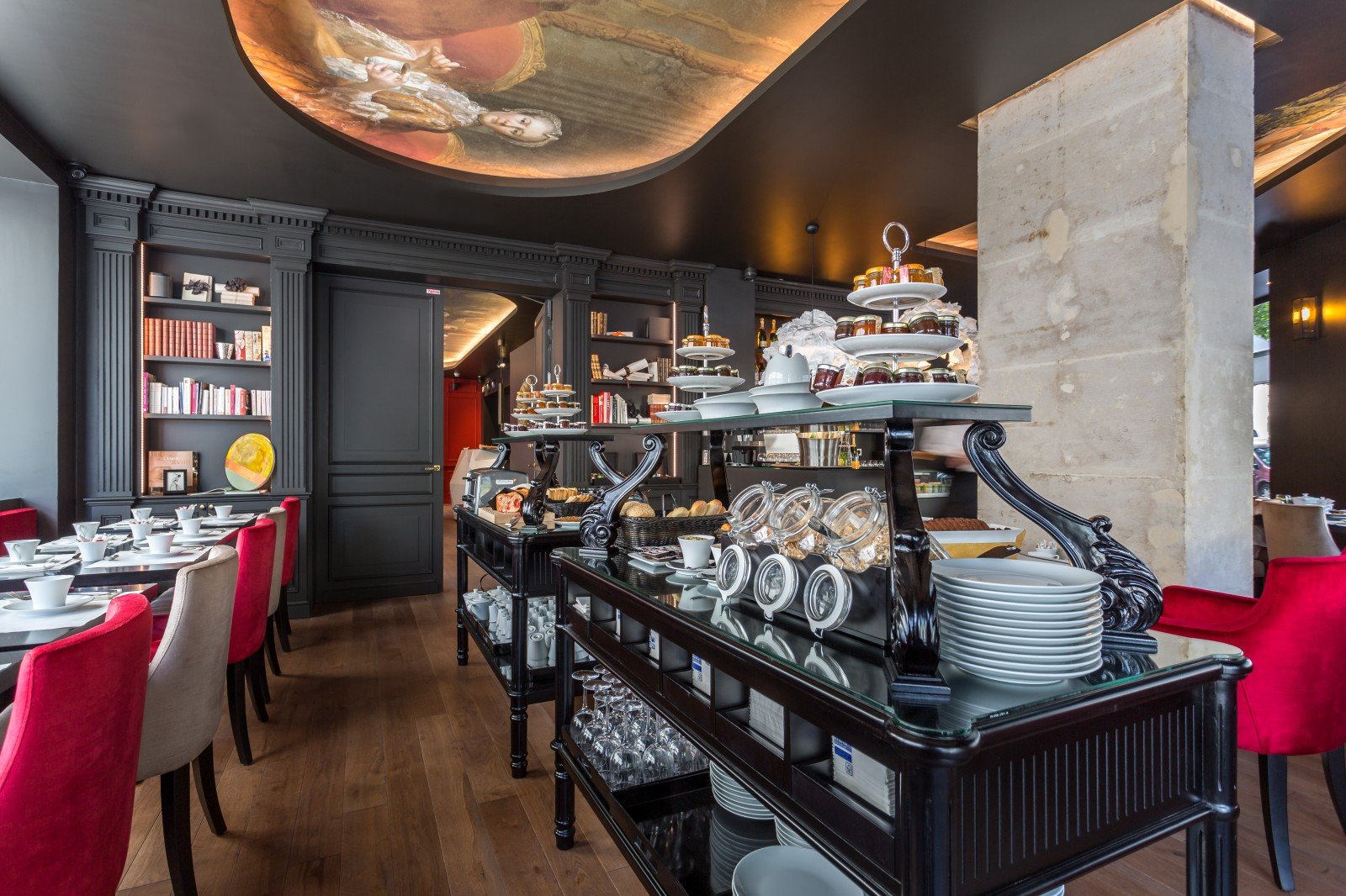 Hôtel La Comtesse Tour Eiffel — eat & drink