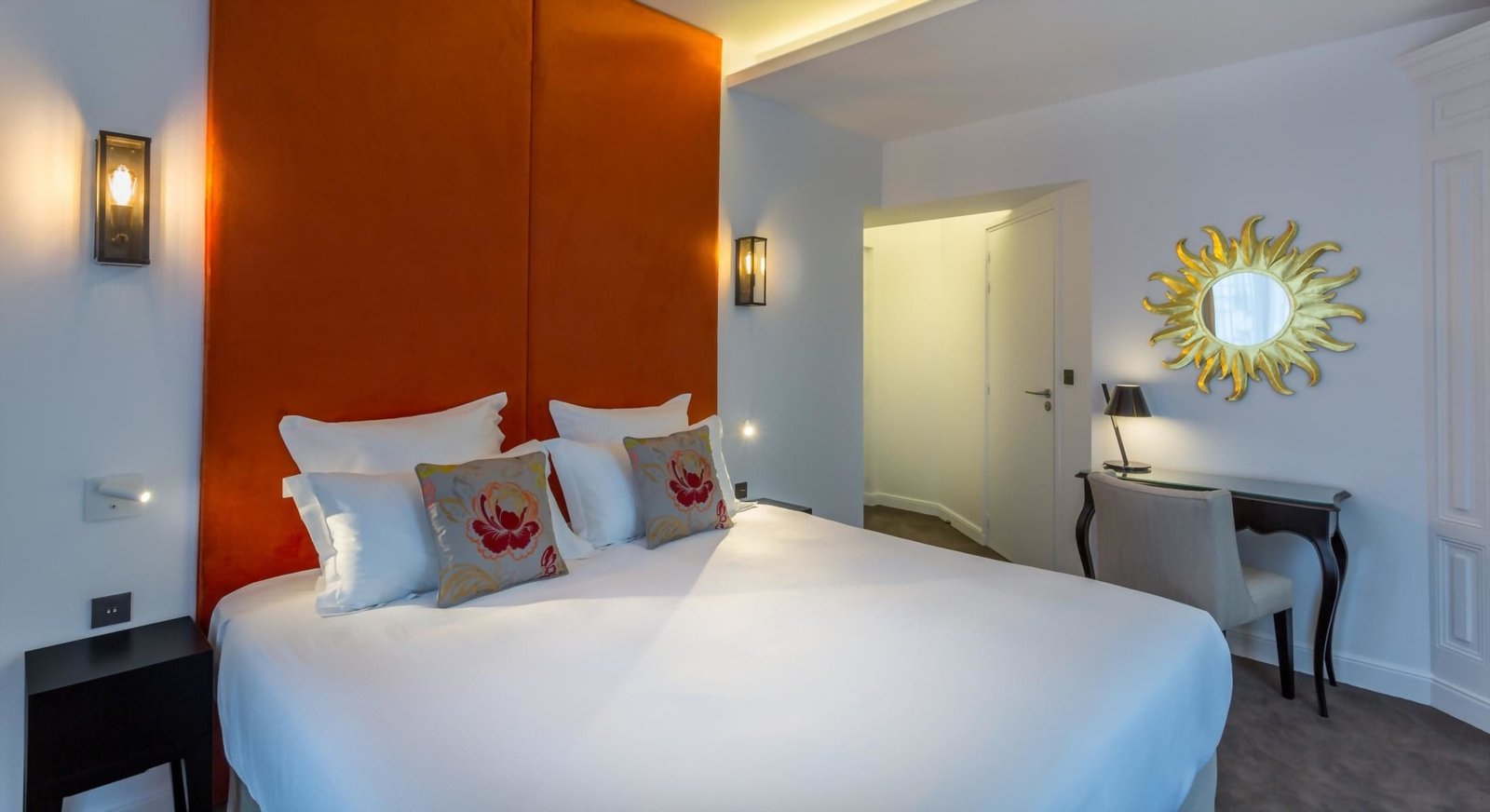 Hôtel La Comtesse Tour Eiffel — rooms