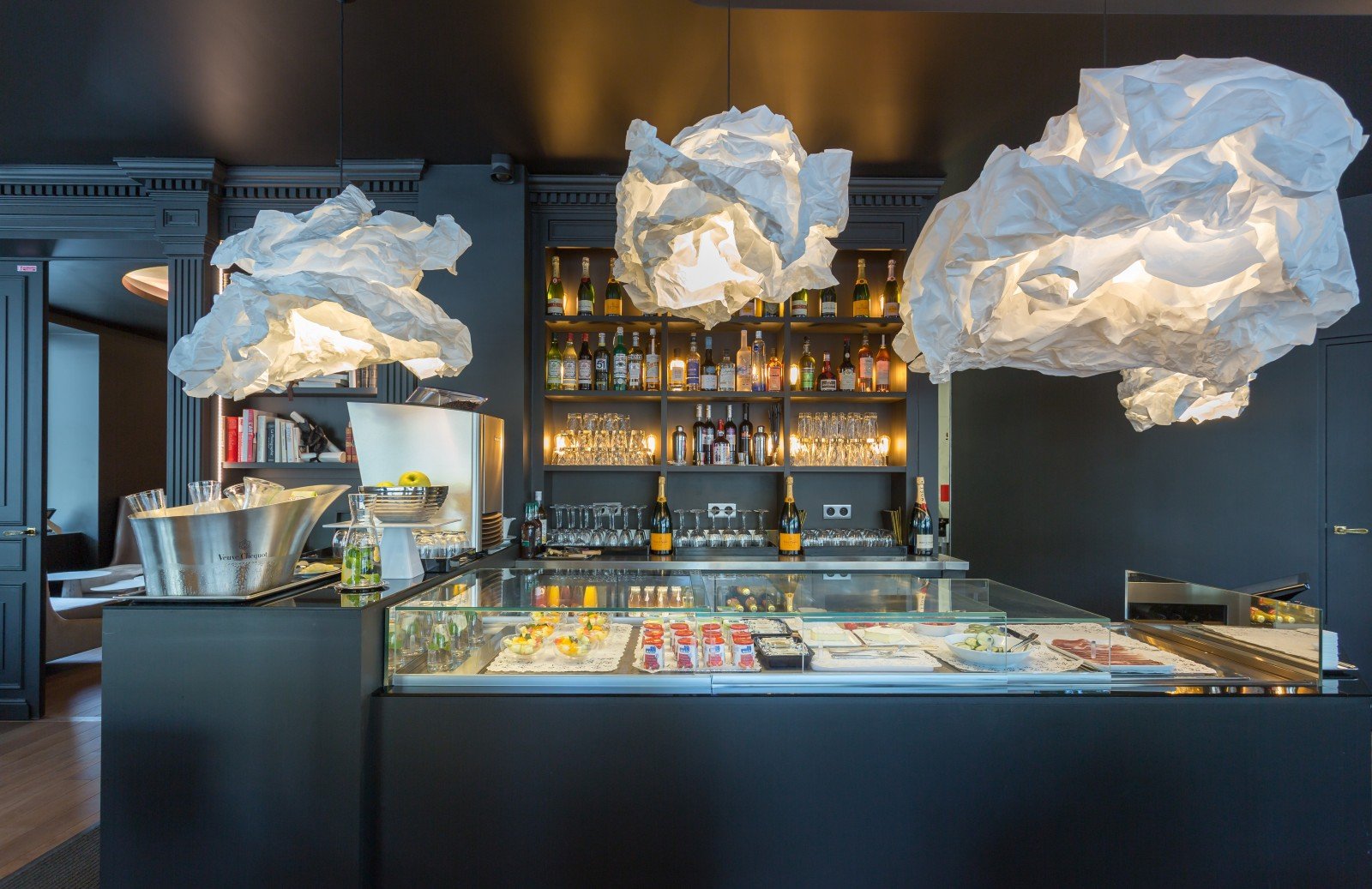 Hôtel La Comtesse Tour Eiffel — eat & drink