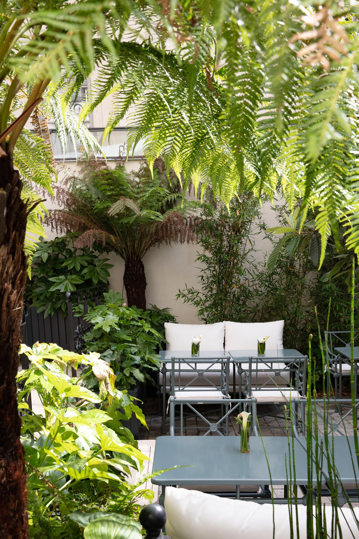 Les Jardins du Faubourg Hotel & Spa Shiseido, at the table