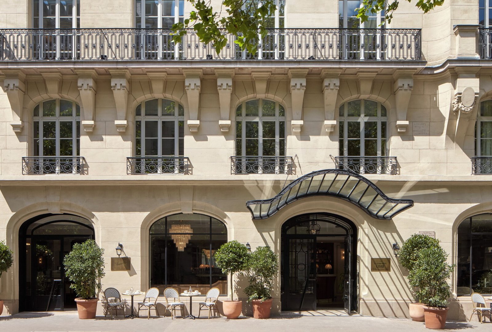 Miiro Le Grand Hôtel Cayré — backstory