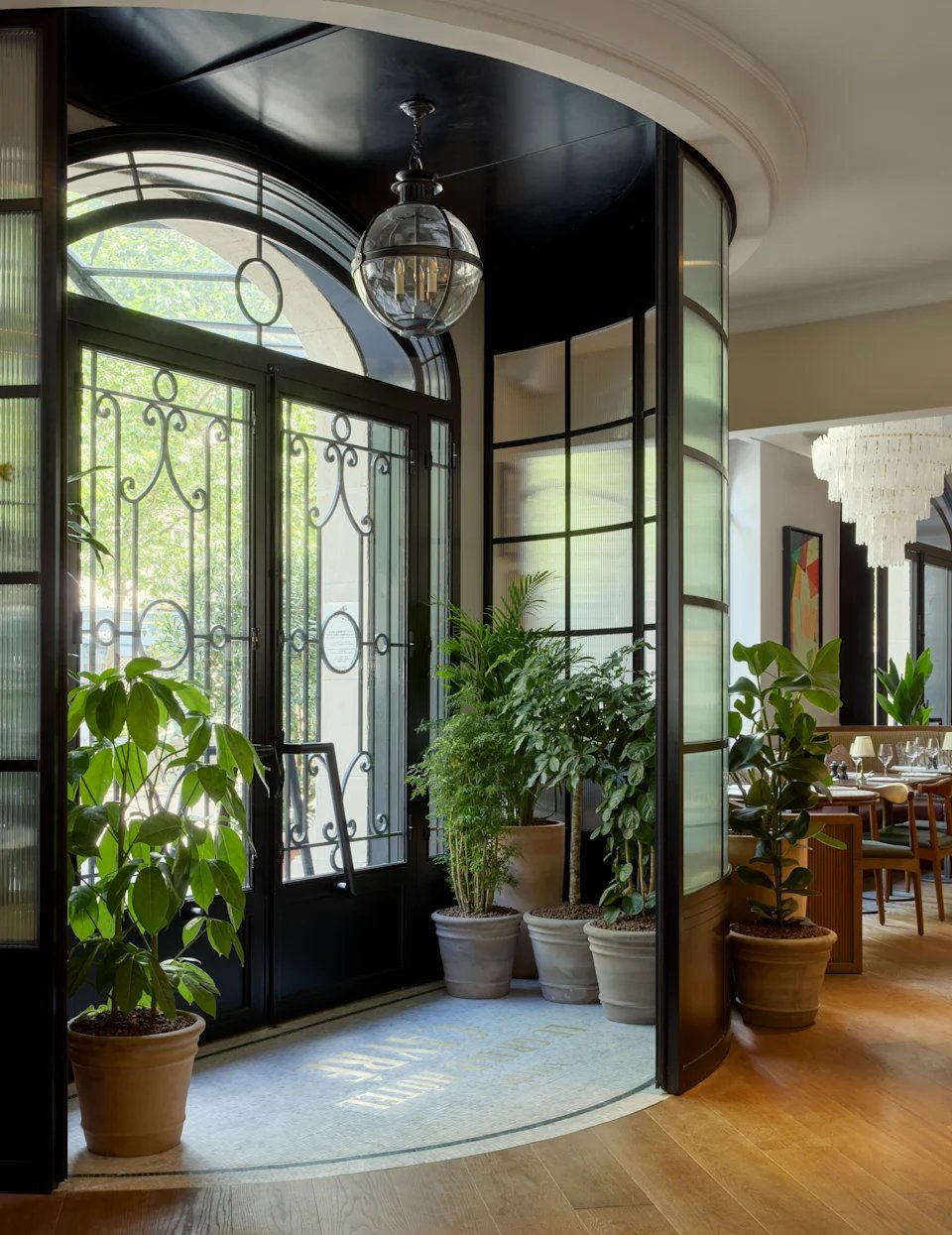Miiro Le Grand Hôtel Cayré — vibe