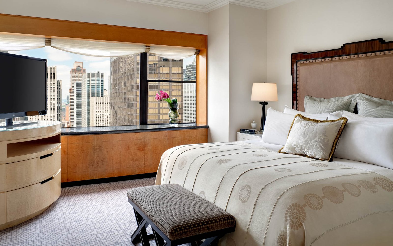 Lotte New York Palace — rooms