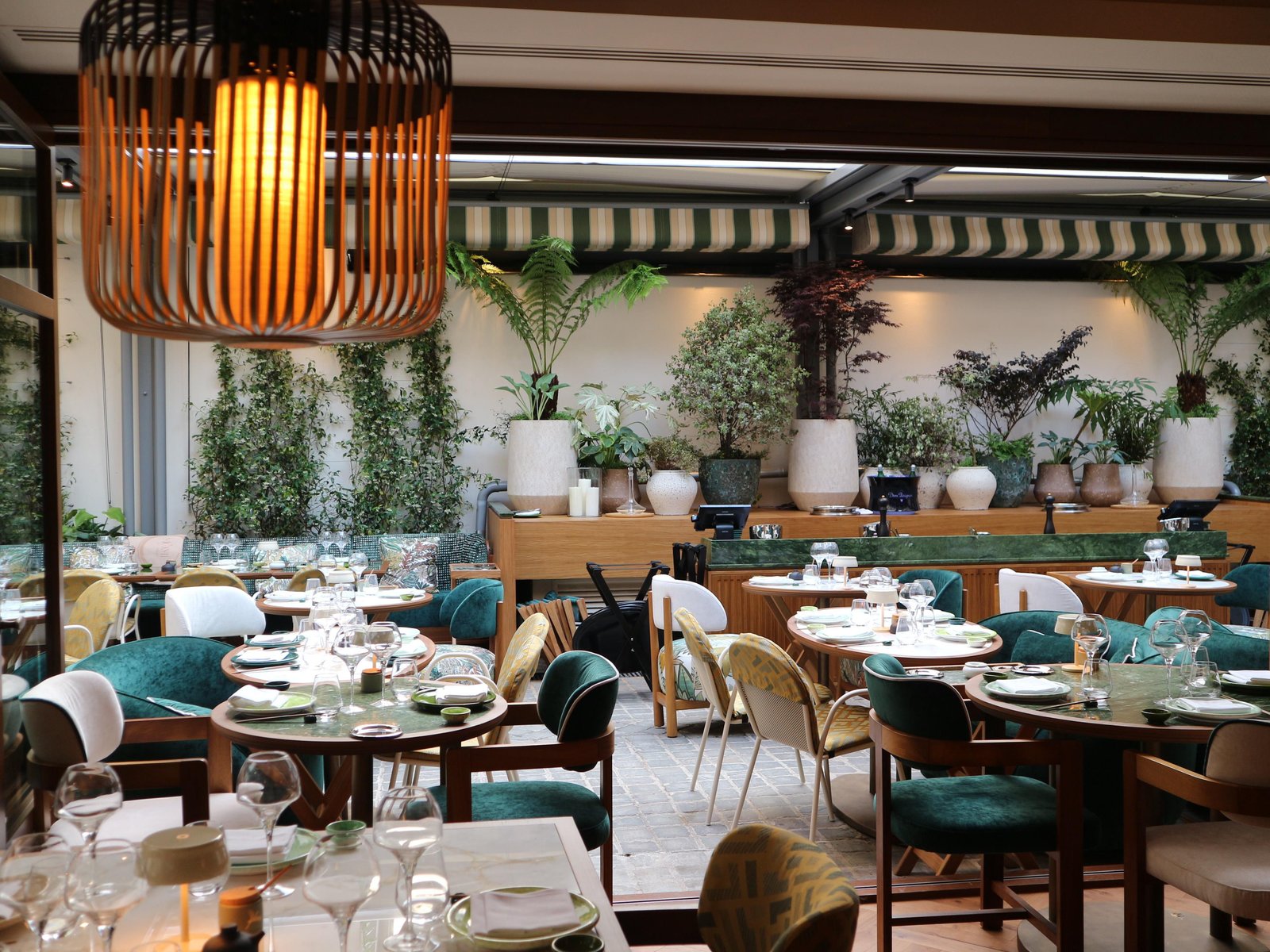 InterContinental Champs-Elysees Etoile — eat & drink