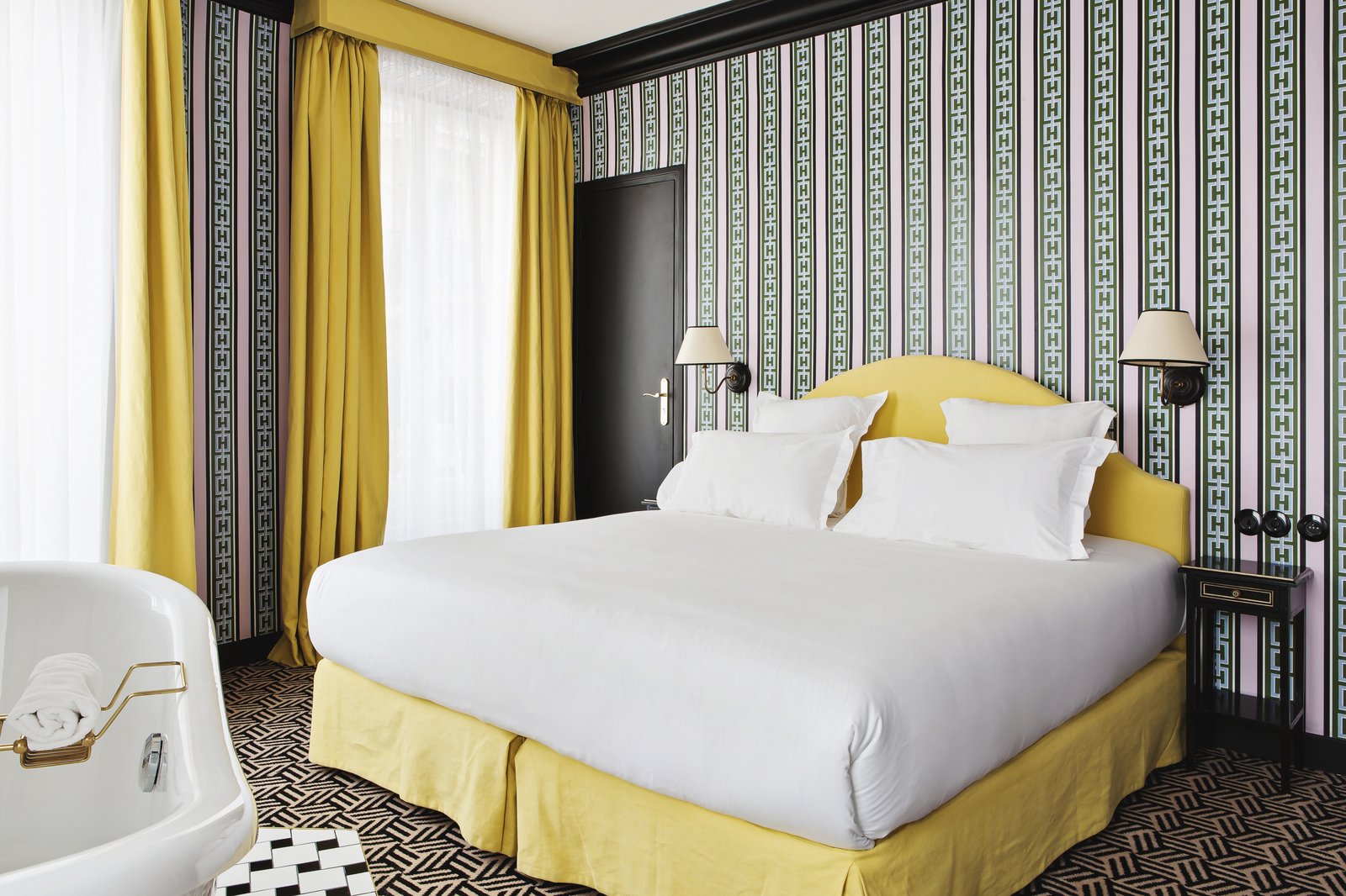 Hôtel Les Deux Gares — rooms