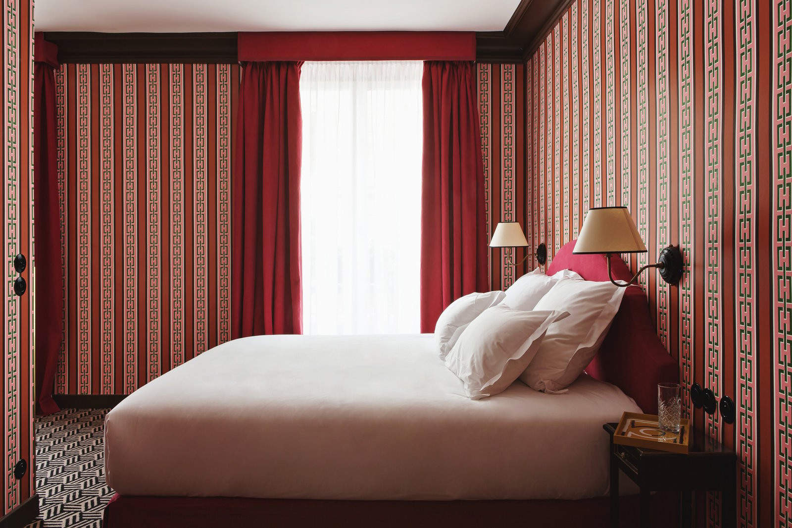 Hôtel Les Deux Gares — rooms