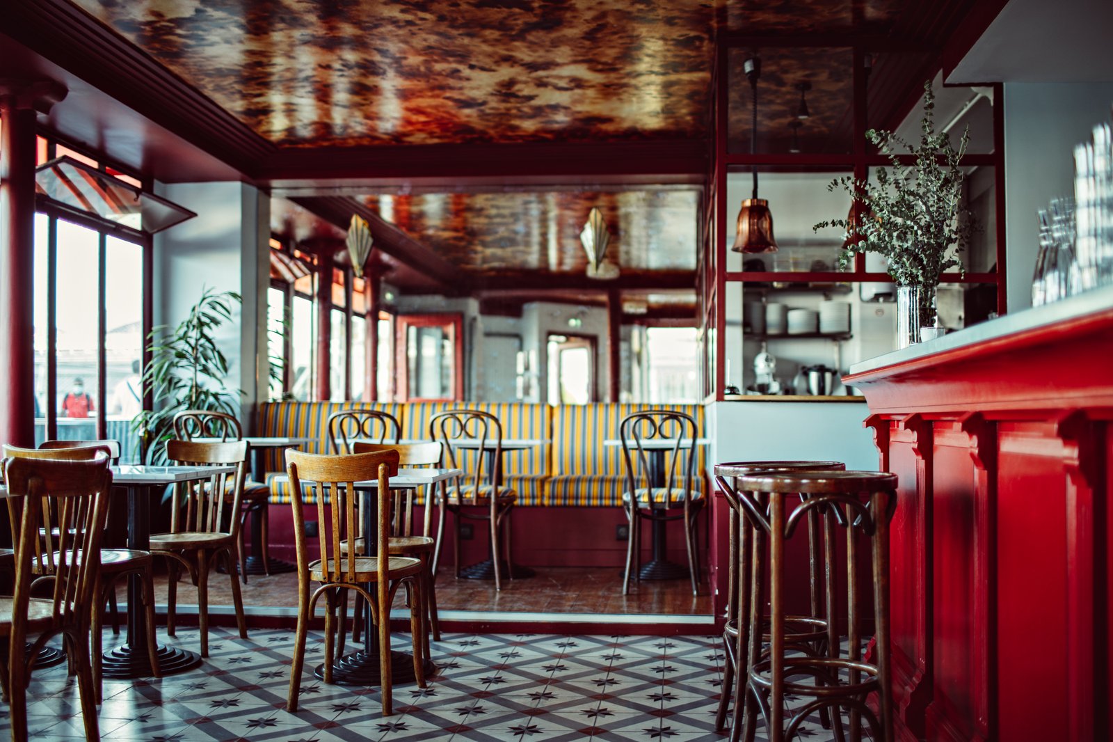 Hôtel Les Deux Gares — eat & drink