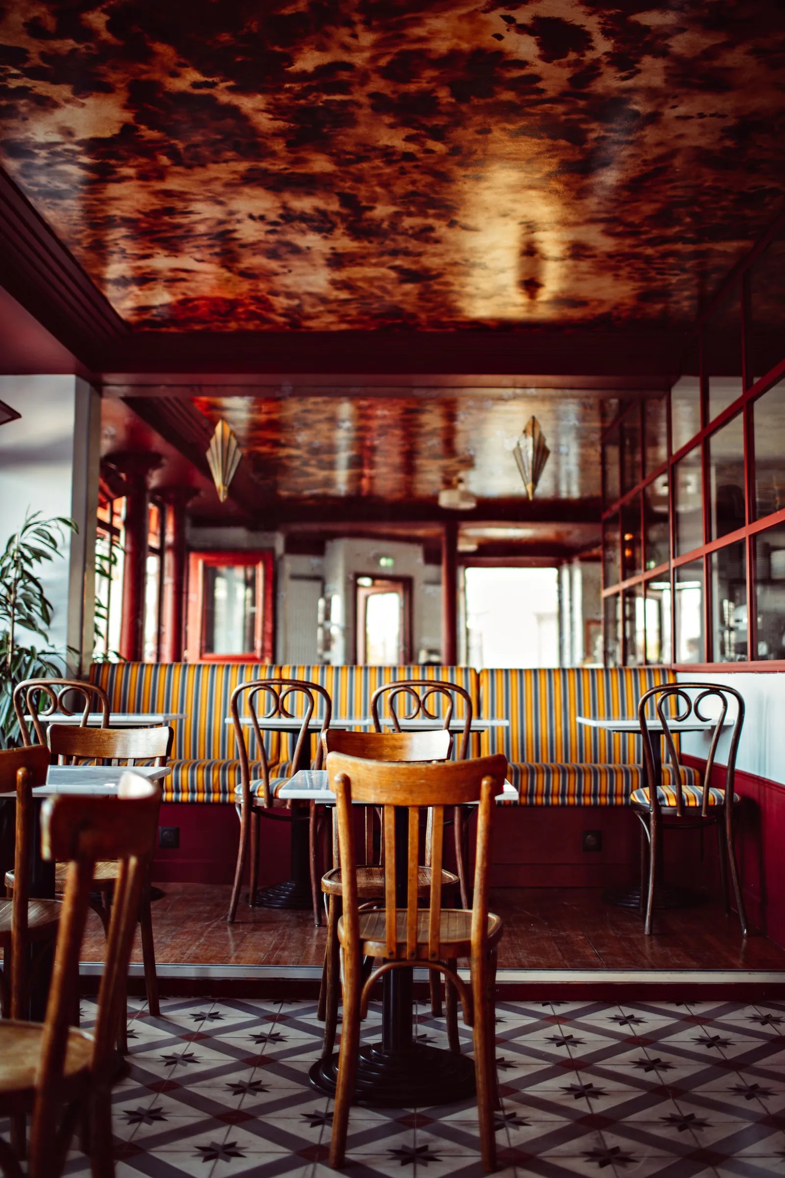 Hôtel Les Deux Gares — eat & drink