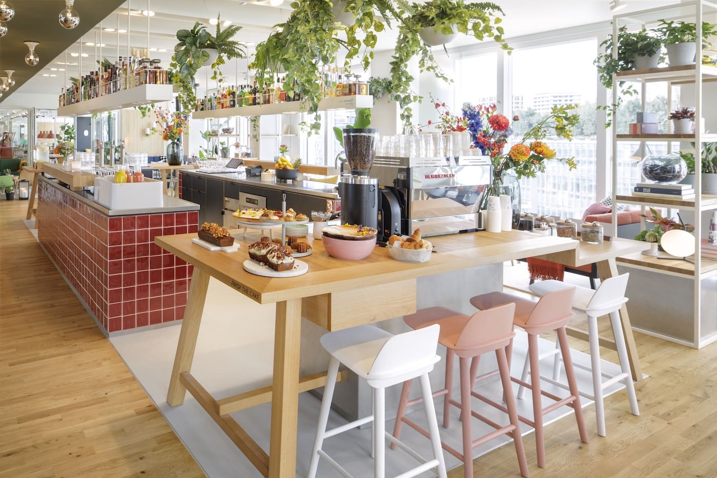 Zoku Paris, kindred spirits bar