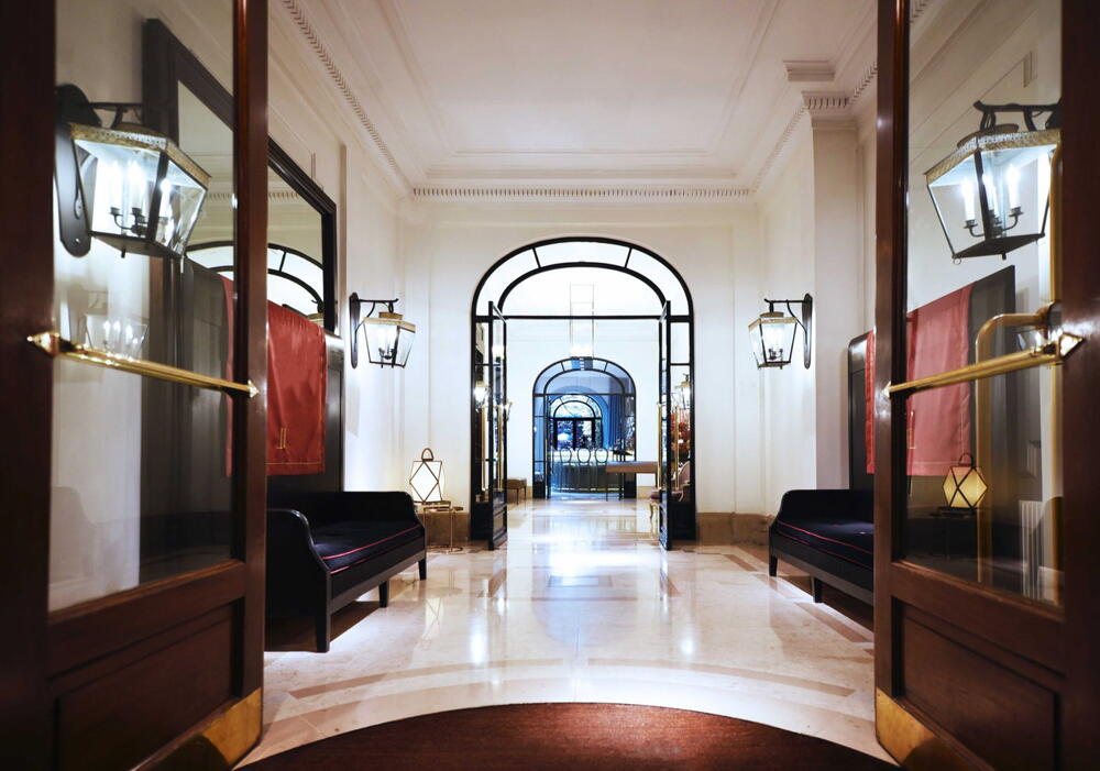 Hôtel Lancaster Paris Champs Elysées — vibe