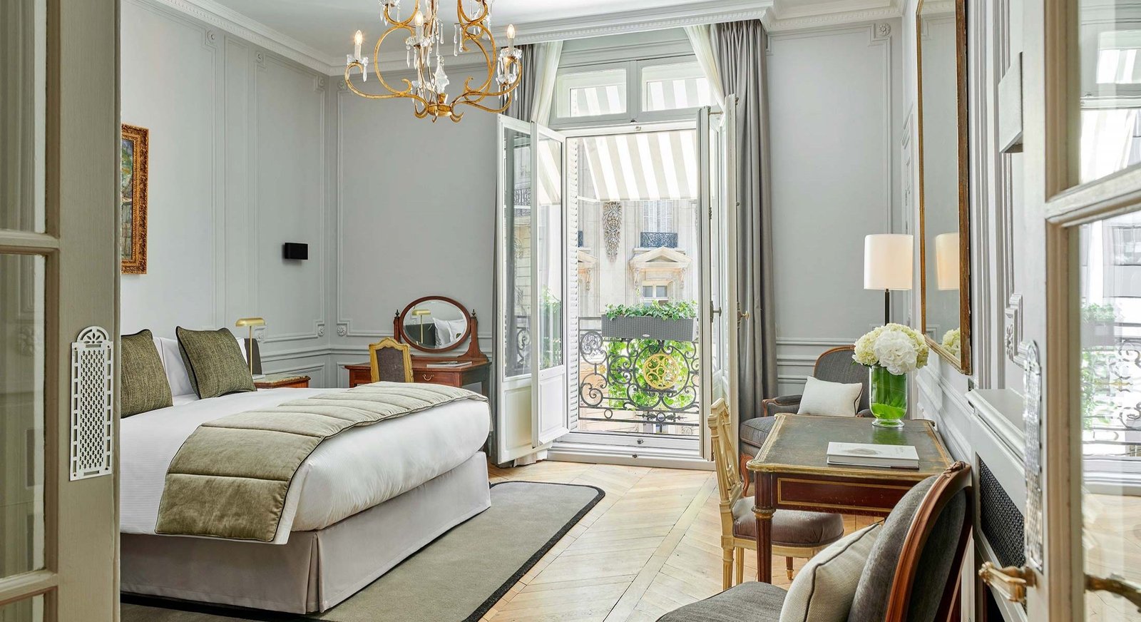 Hôtel Lancaster Paris Champs Elysées — rooms