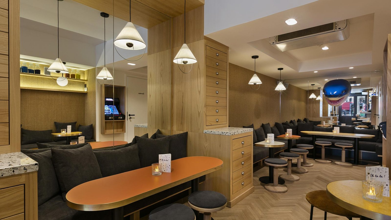 Oh la la ! Hotel — eat & drink