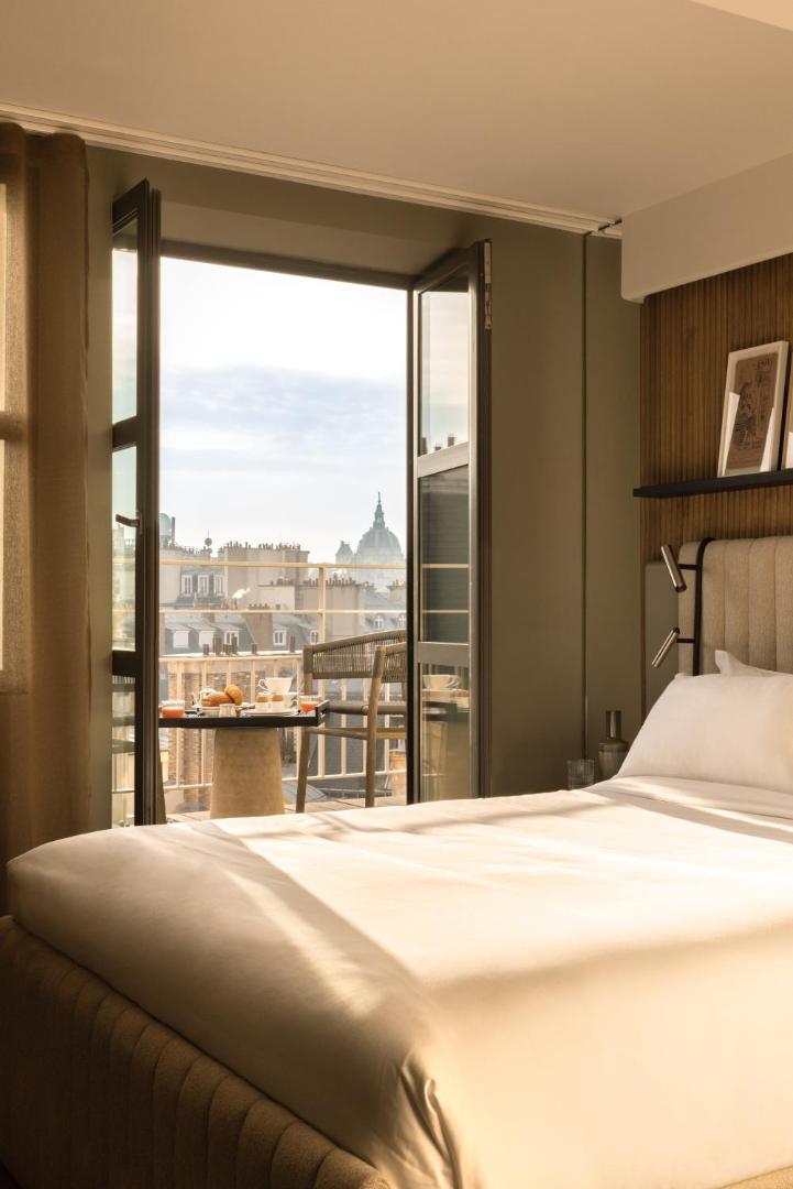 Hôtel Dame des Arts — rooms