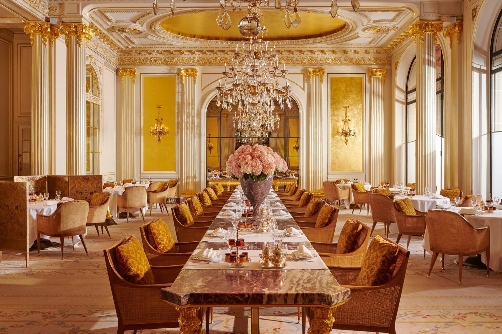 Hôtel Plaza Athénée — eat & drink