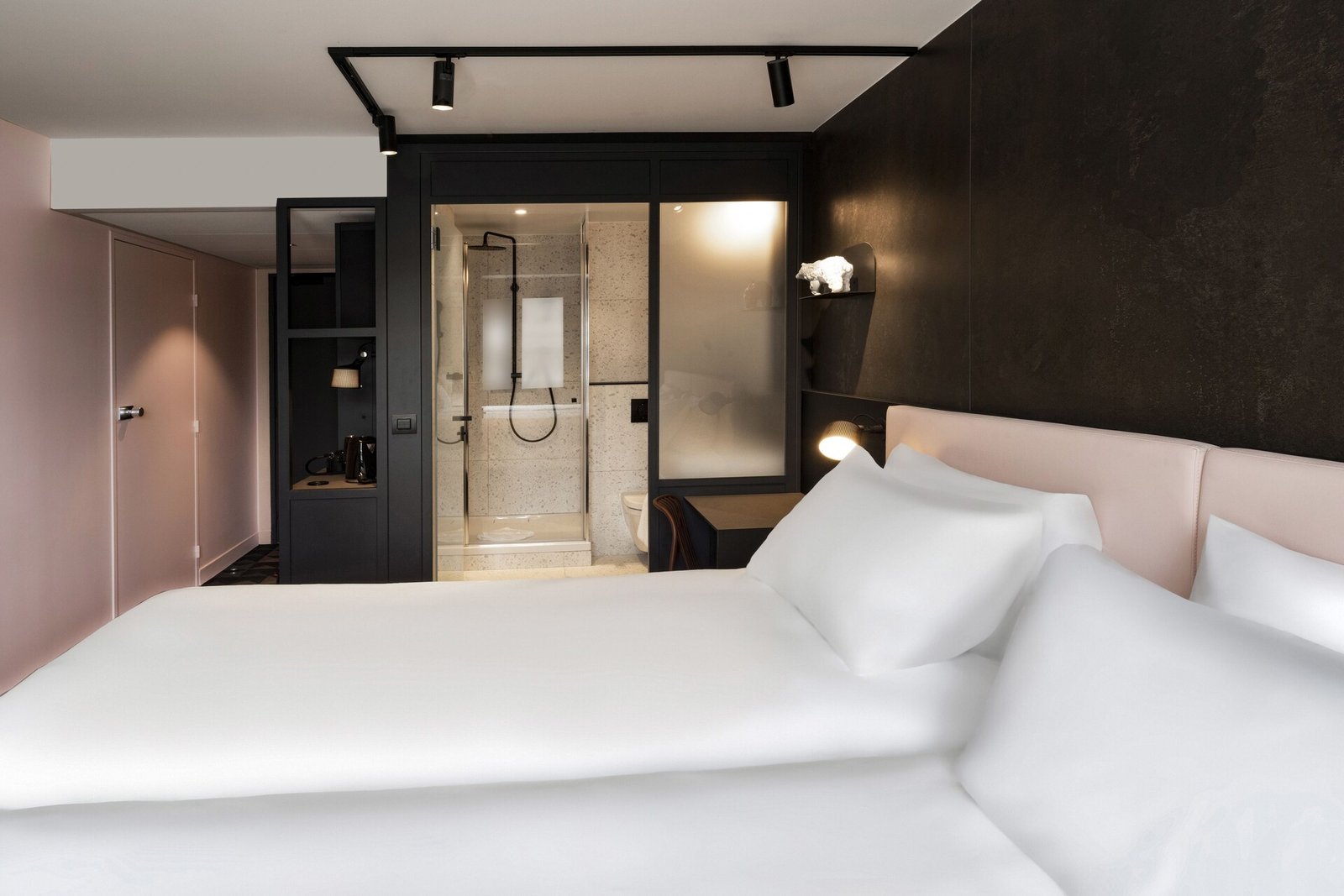 TRIBE Paris Batignolles — rooms