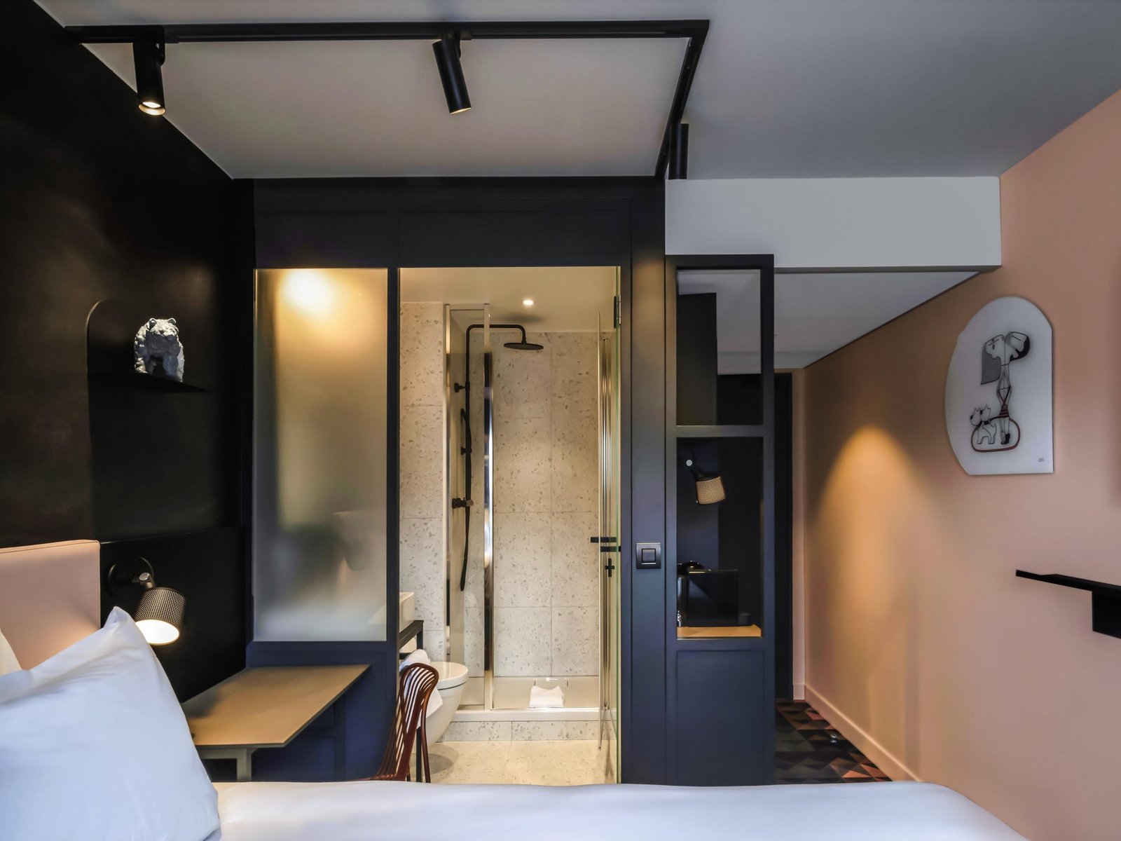 TRIBE Paris Batignolles — rooms