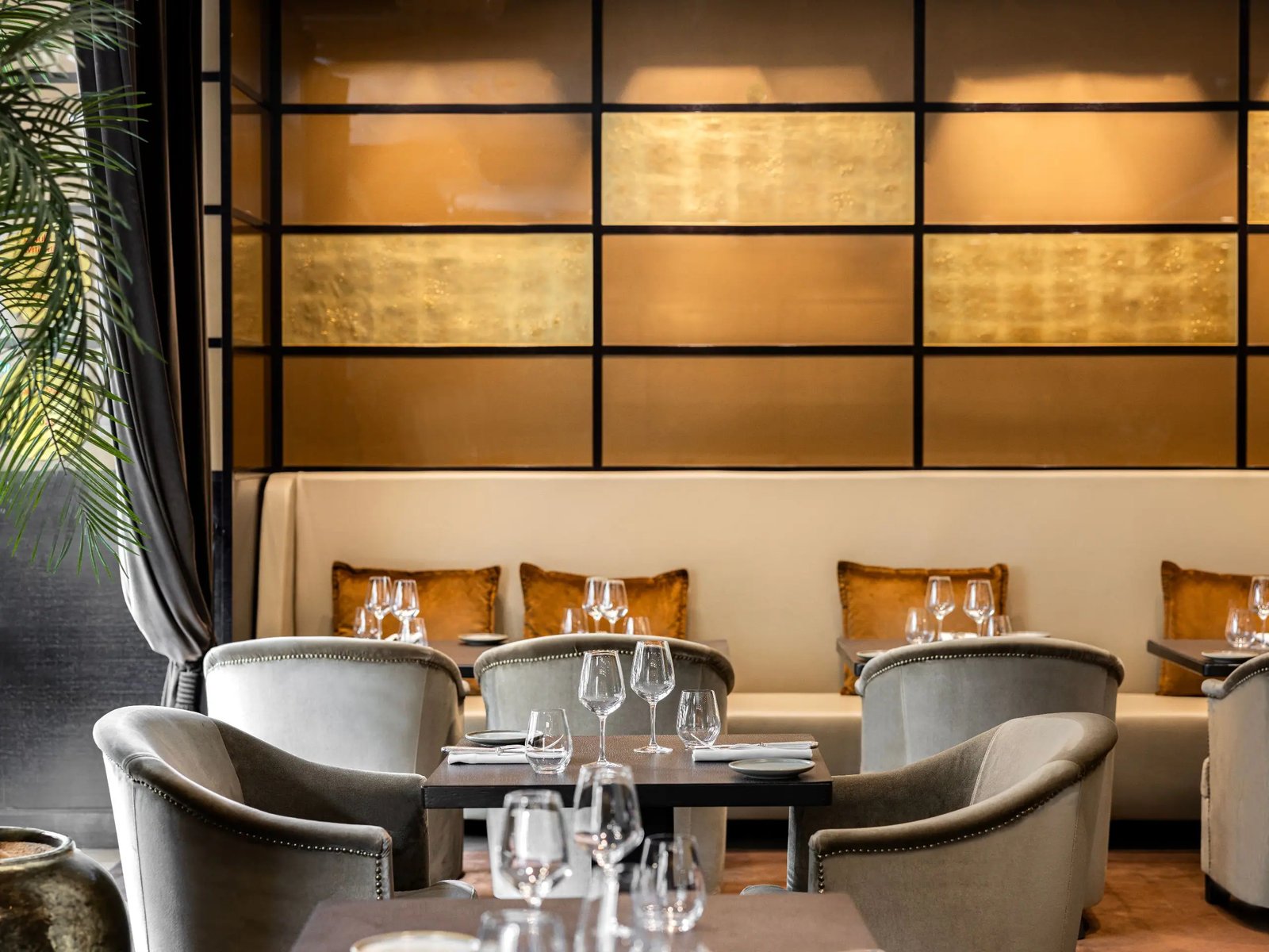 Hyatt Paris Madeleine, café m