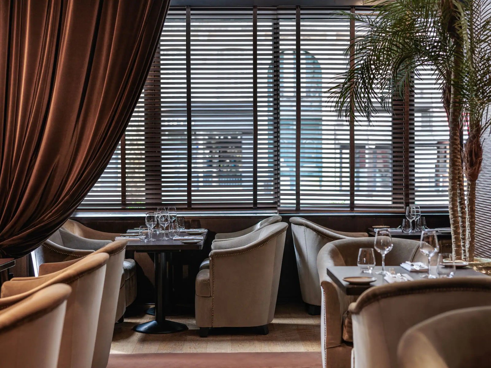 Hyatt Paris Madeleine, café m