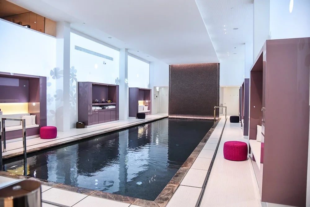 Mandarin Oriental Hotel, Paris, the pool