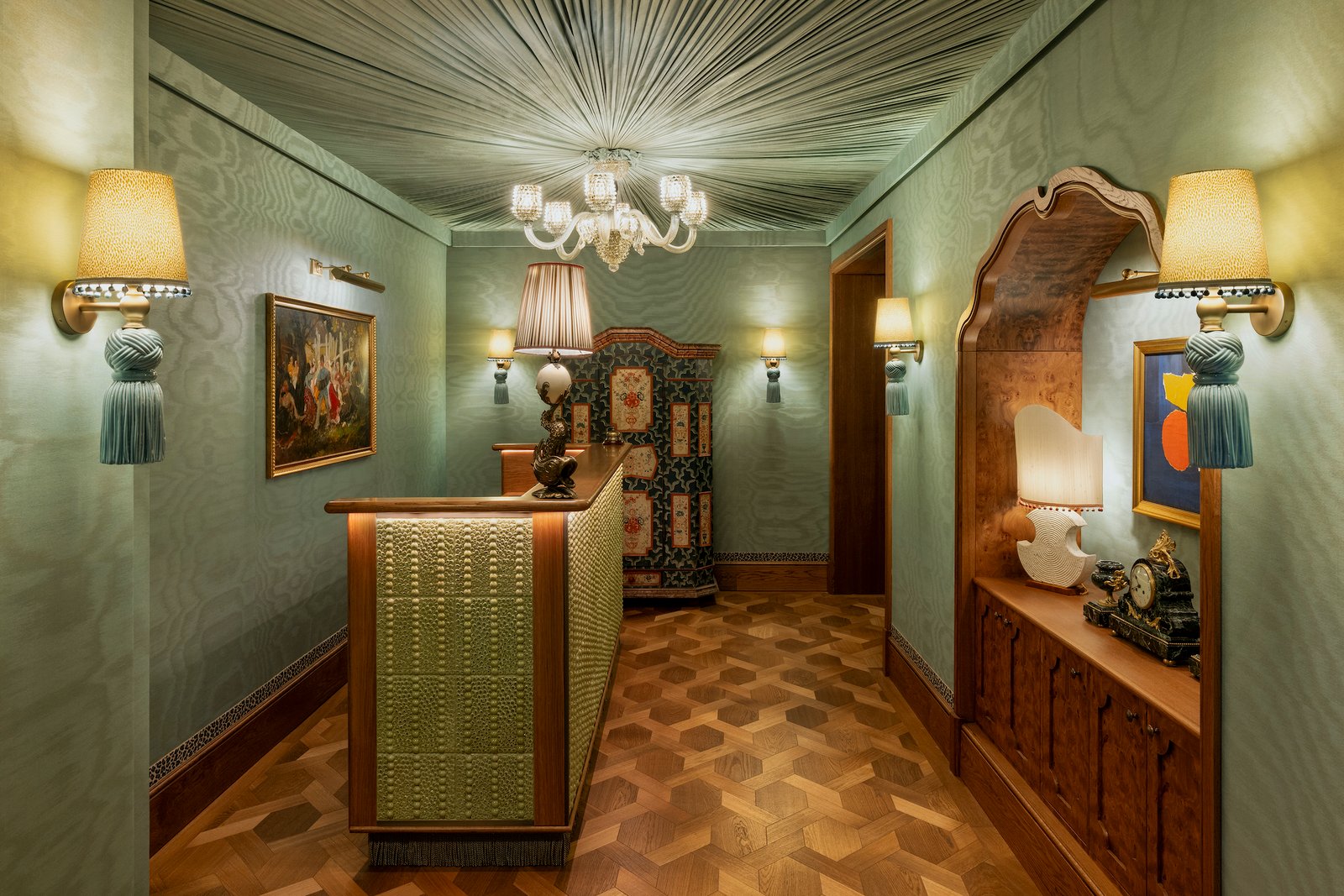 Hôtel Le Grand Mazarin — vibe