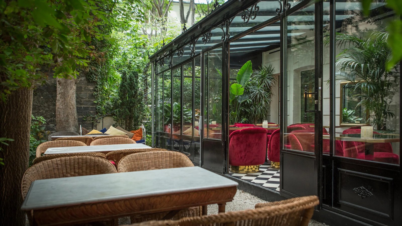 Hôtel Particulier Montmartre — vibe