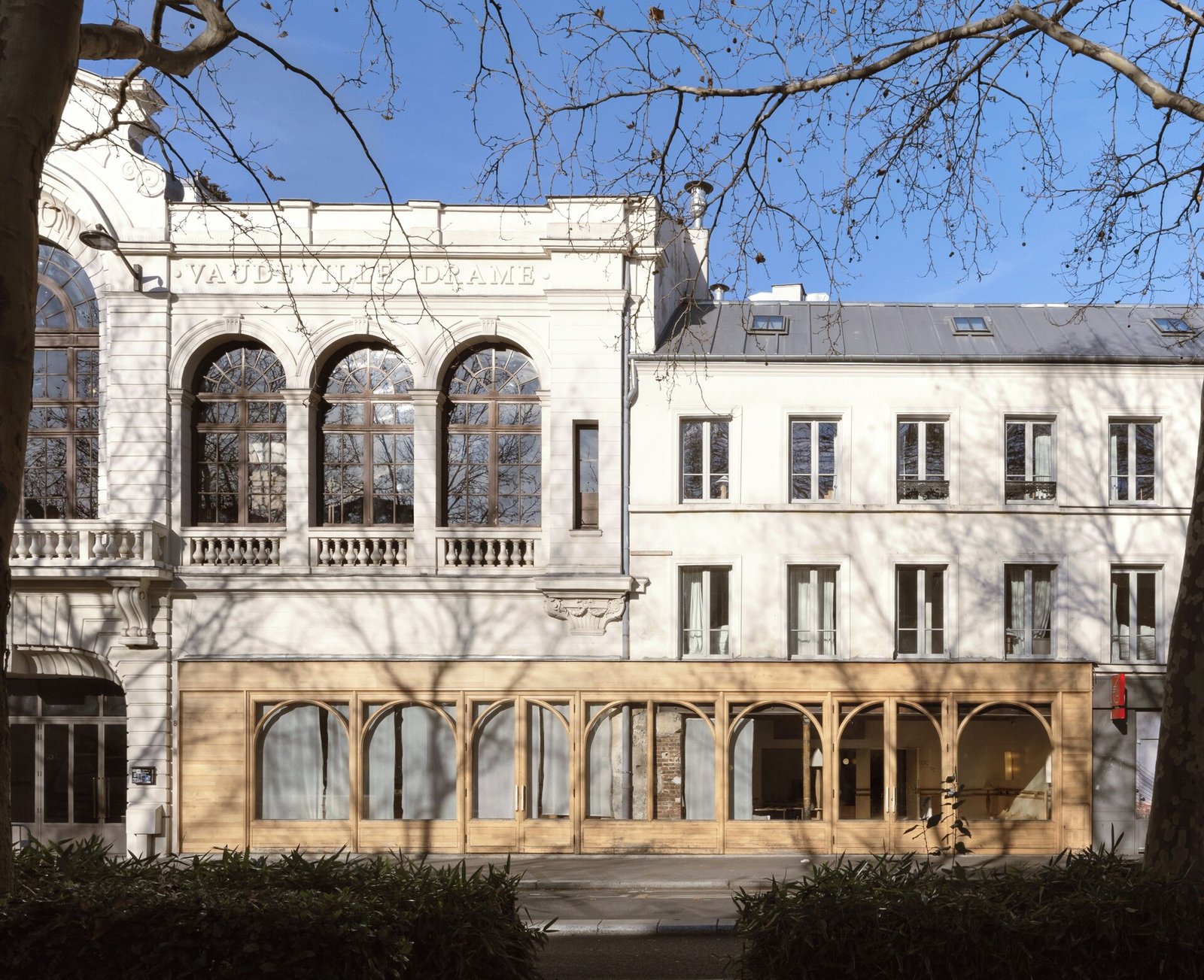 Hotel Élysée Montmartre — backstory