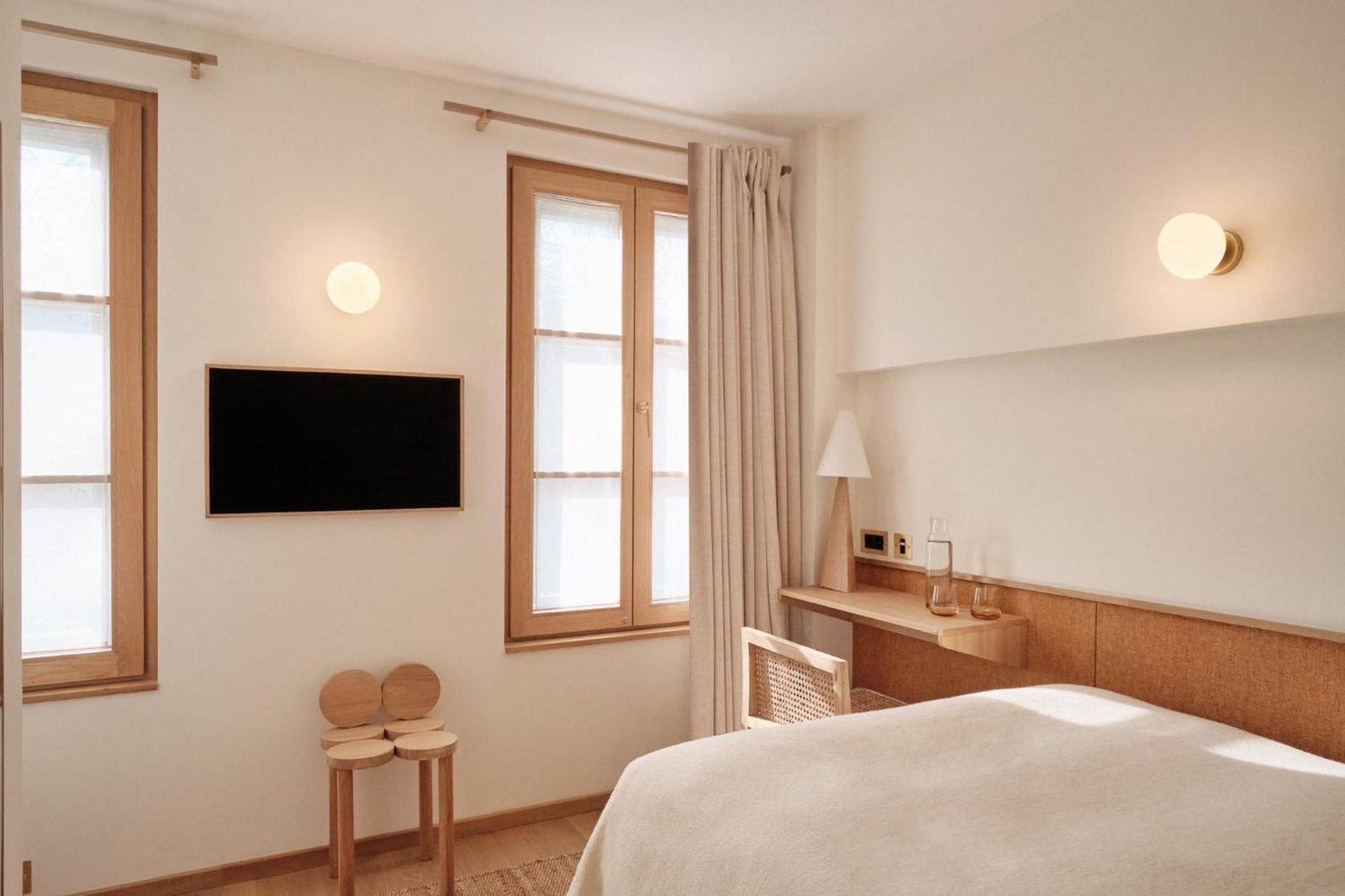 Hotel Élysée Montmartre — rooms