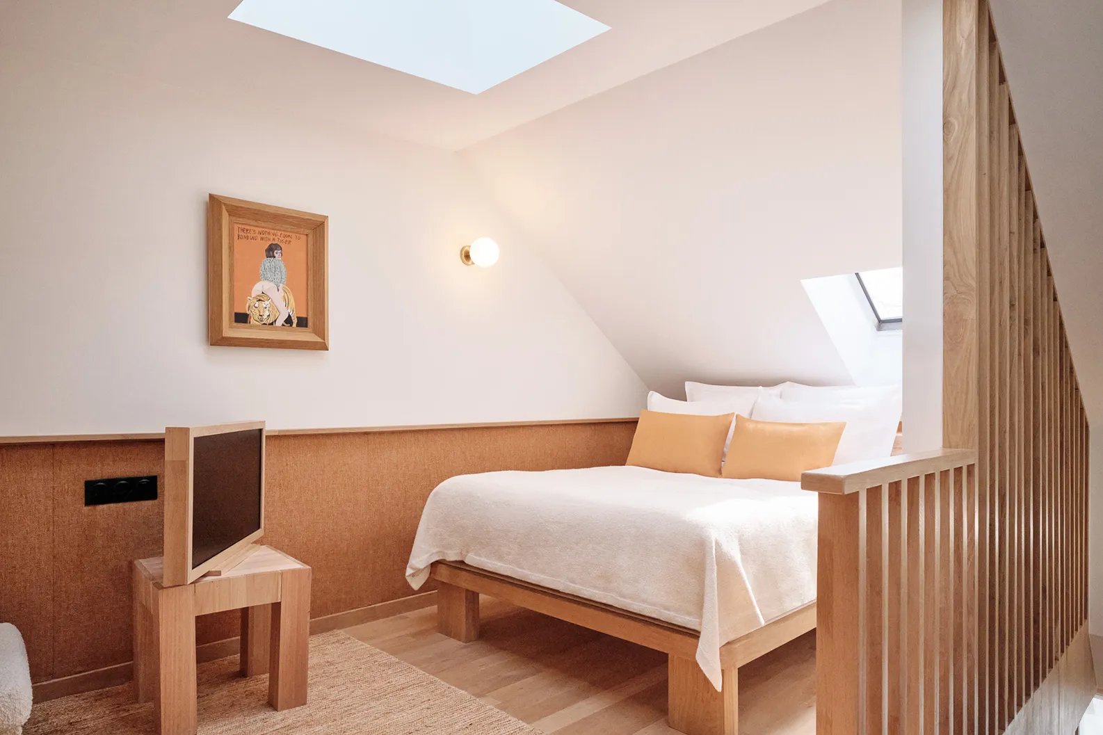 Hotel Élysée Montmartre — rooms