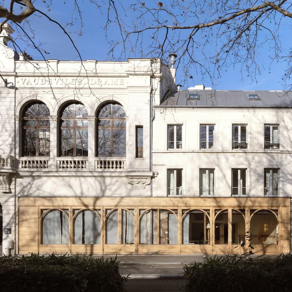 Hotel Élysée Montmartre, how it began