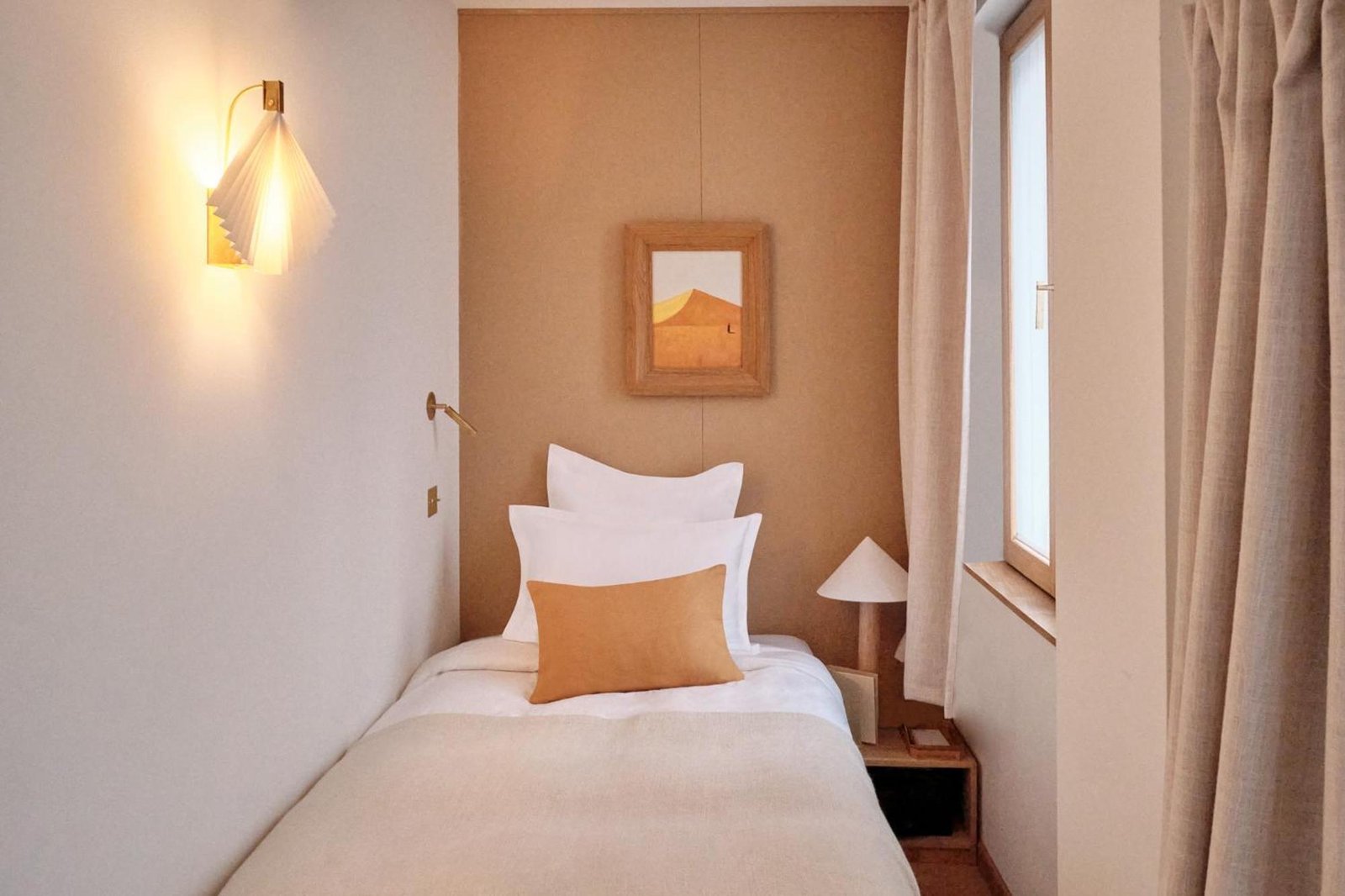 Hotel Élysée Montmartre — rooms