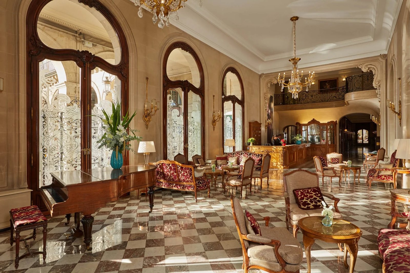 Hotel Regina Louvre — eat & drink