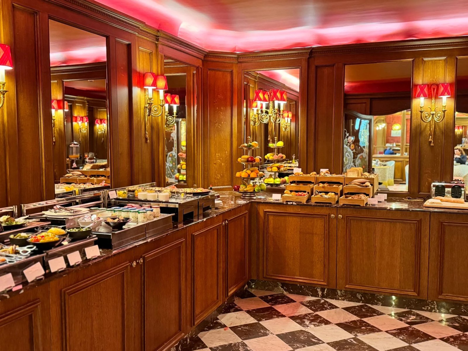 Hotel Regina Louvre — eat & drink