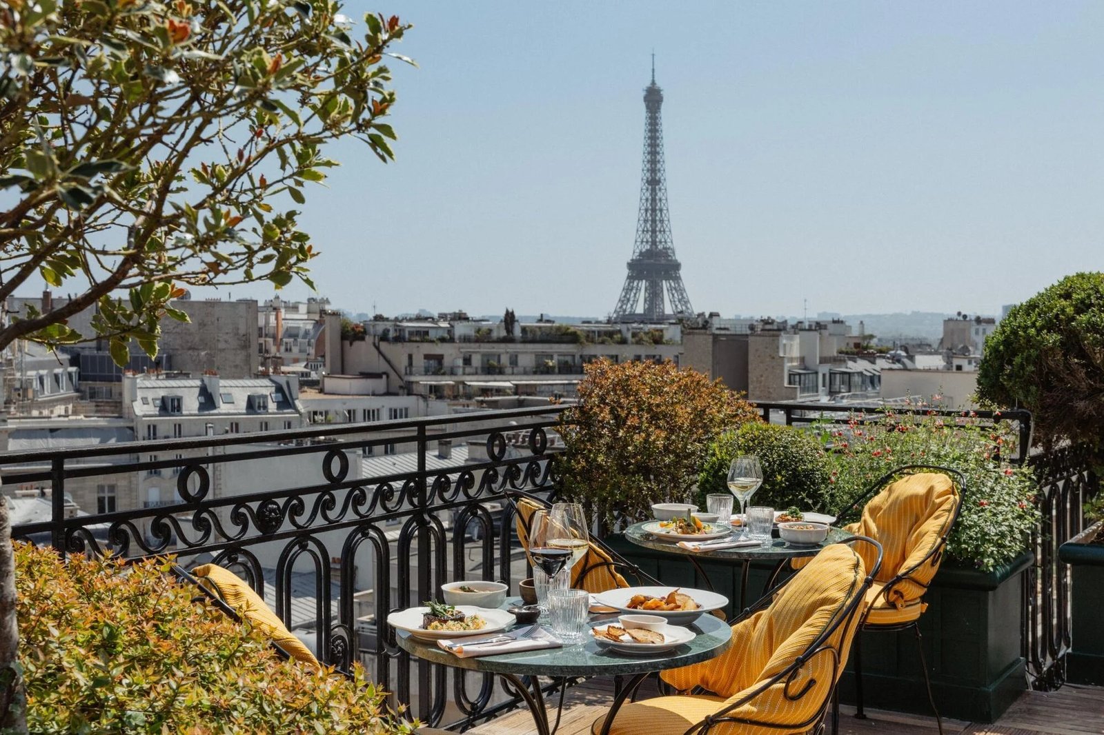 Hotel Raphaël, the rooftop terrace (la terrasse)