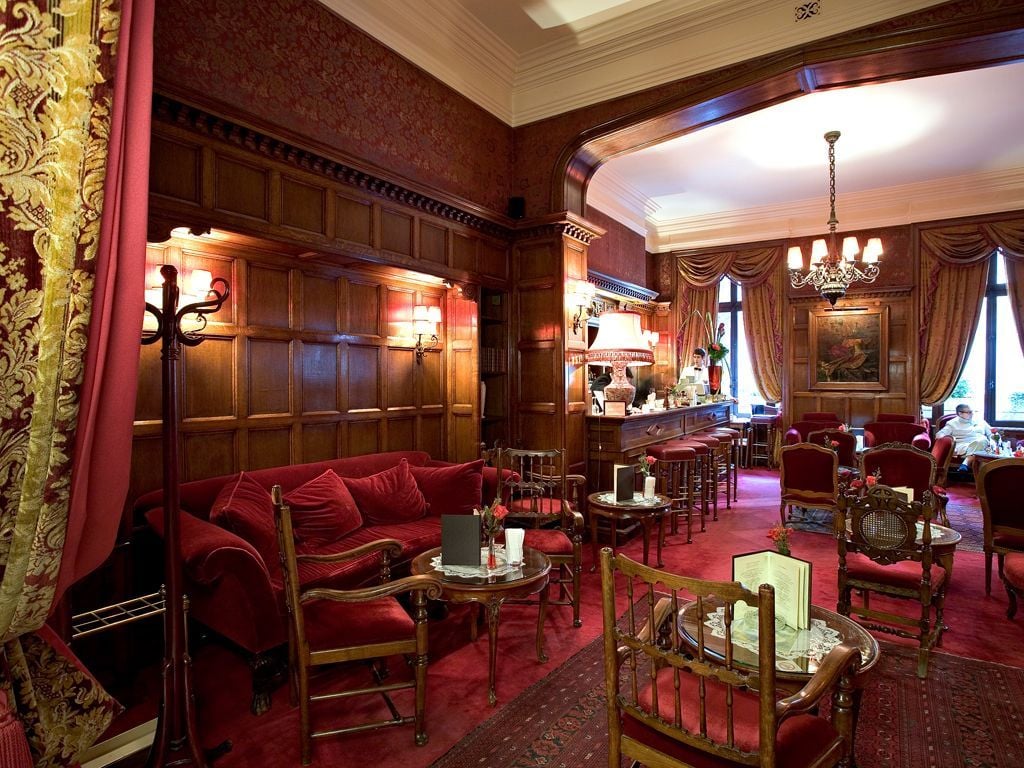 Hotel Raphaël, the english bar (bar anglais)