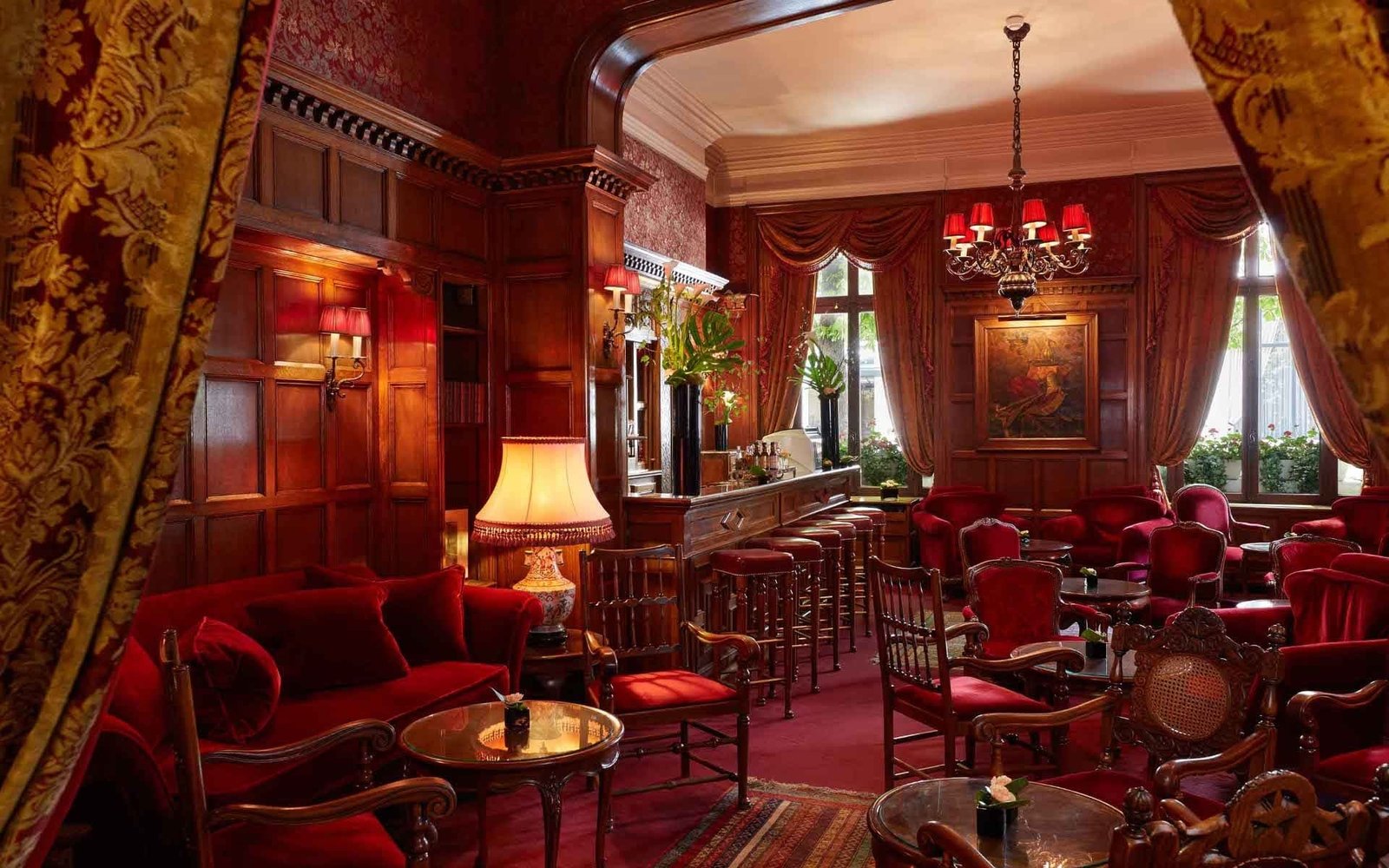 Hotel Raphaël — eat & drink