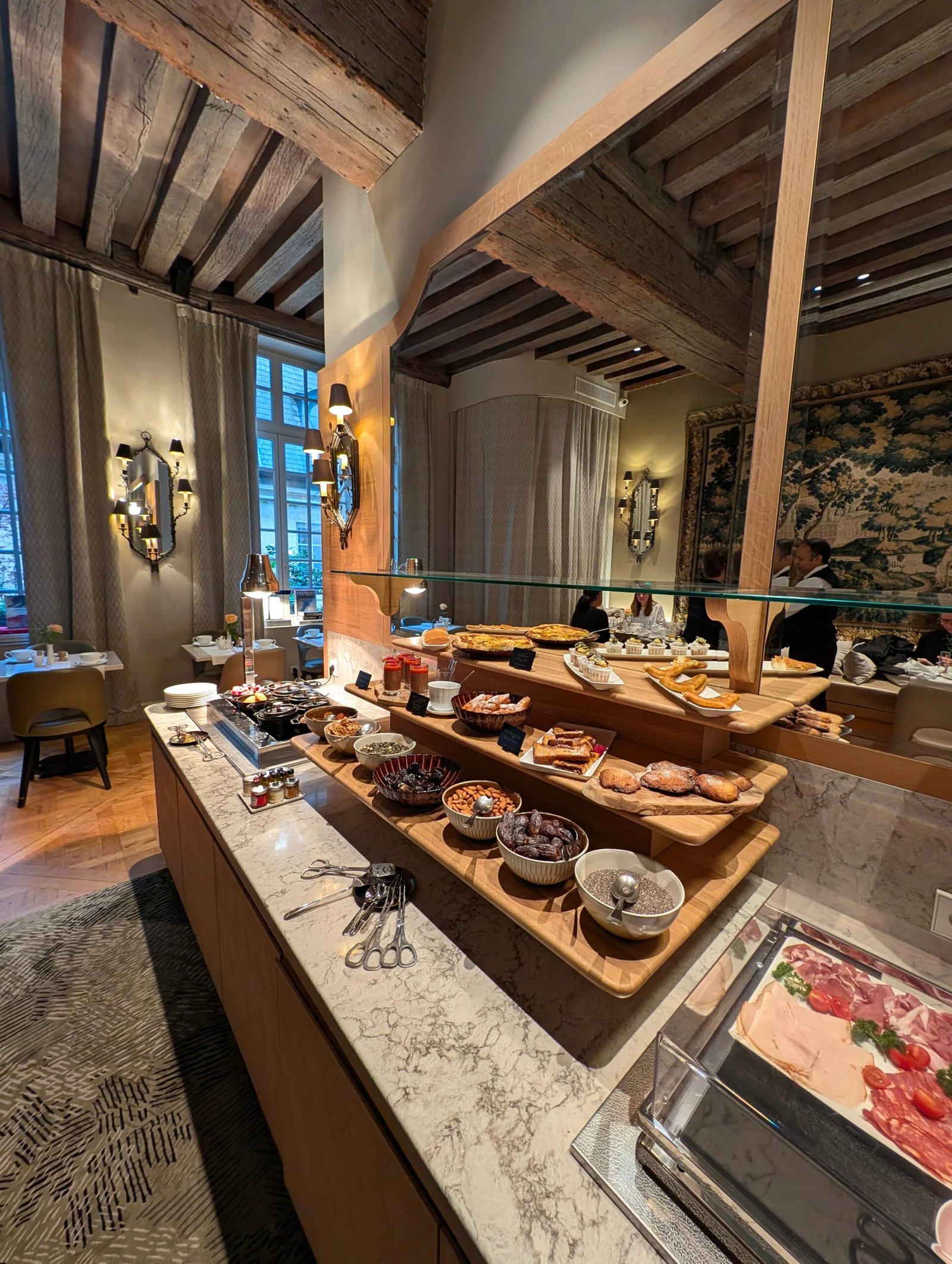 Hôtel d'Aubusson — eat & drink