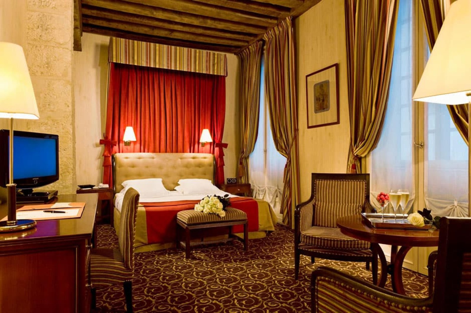 Hôtel d'Aubusson — rooms