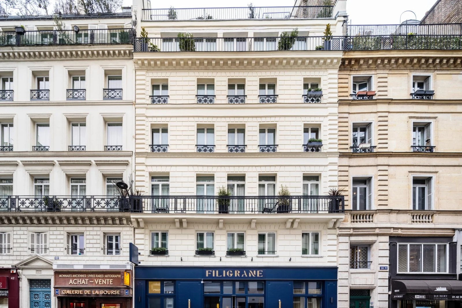 Hôtel Filigrane — backstory