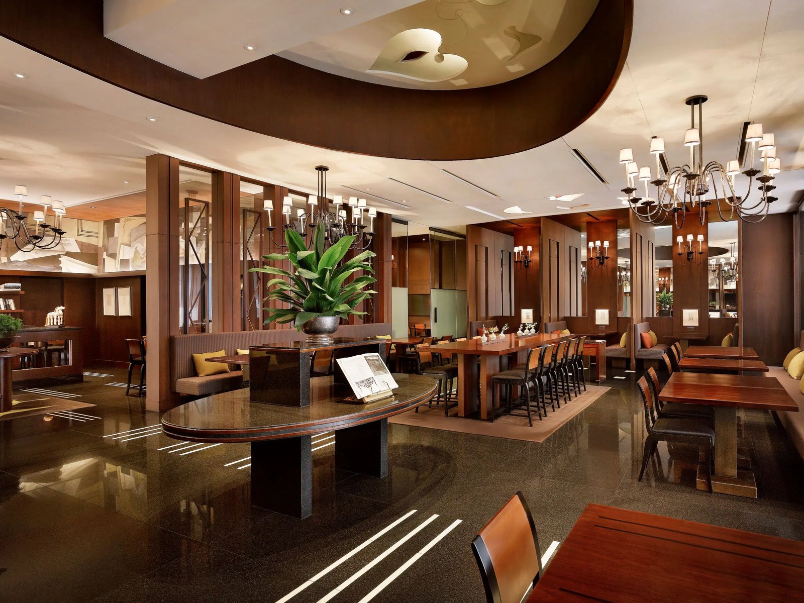 Grand Hyatt Seoul, at the table