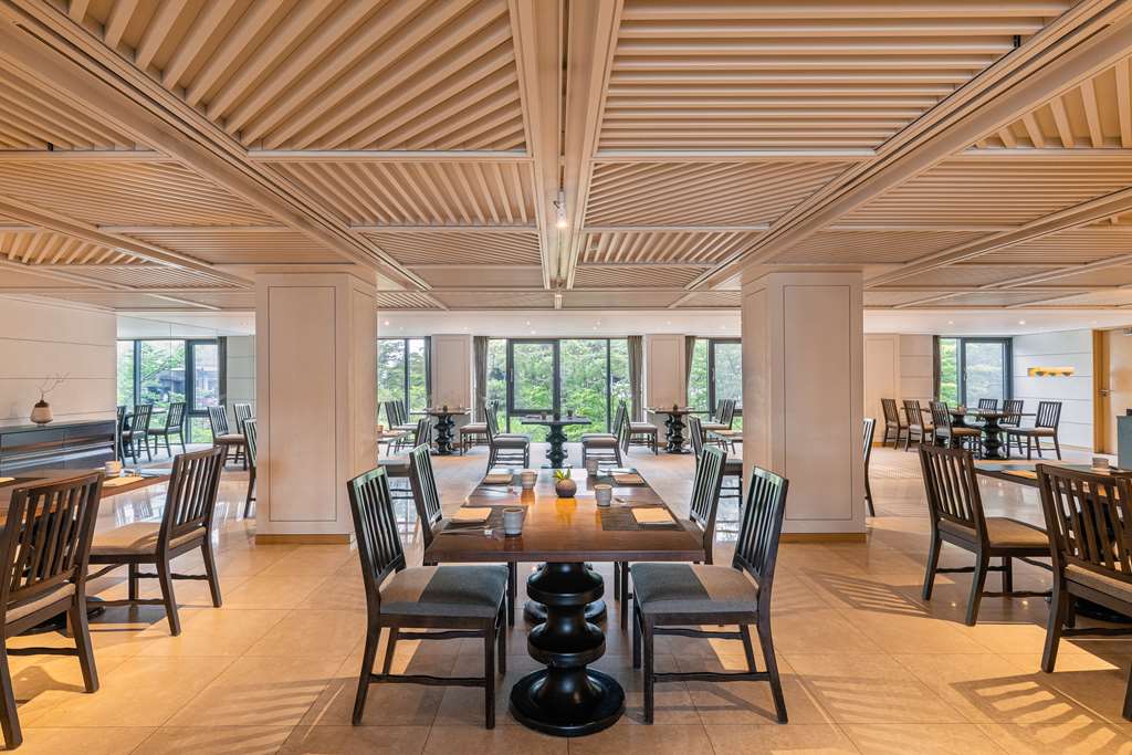 Banyan Tree Club & Spa Seoul — eat & drink