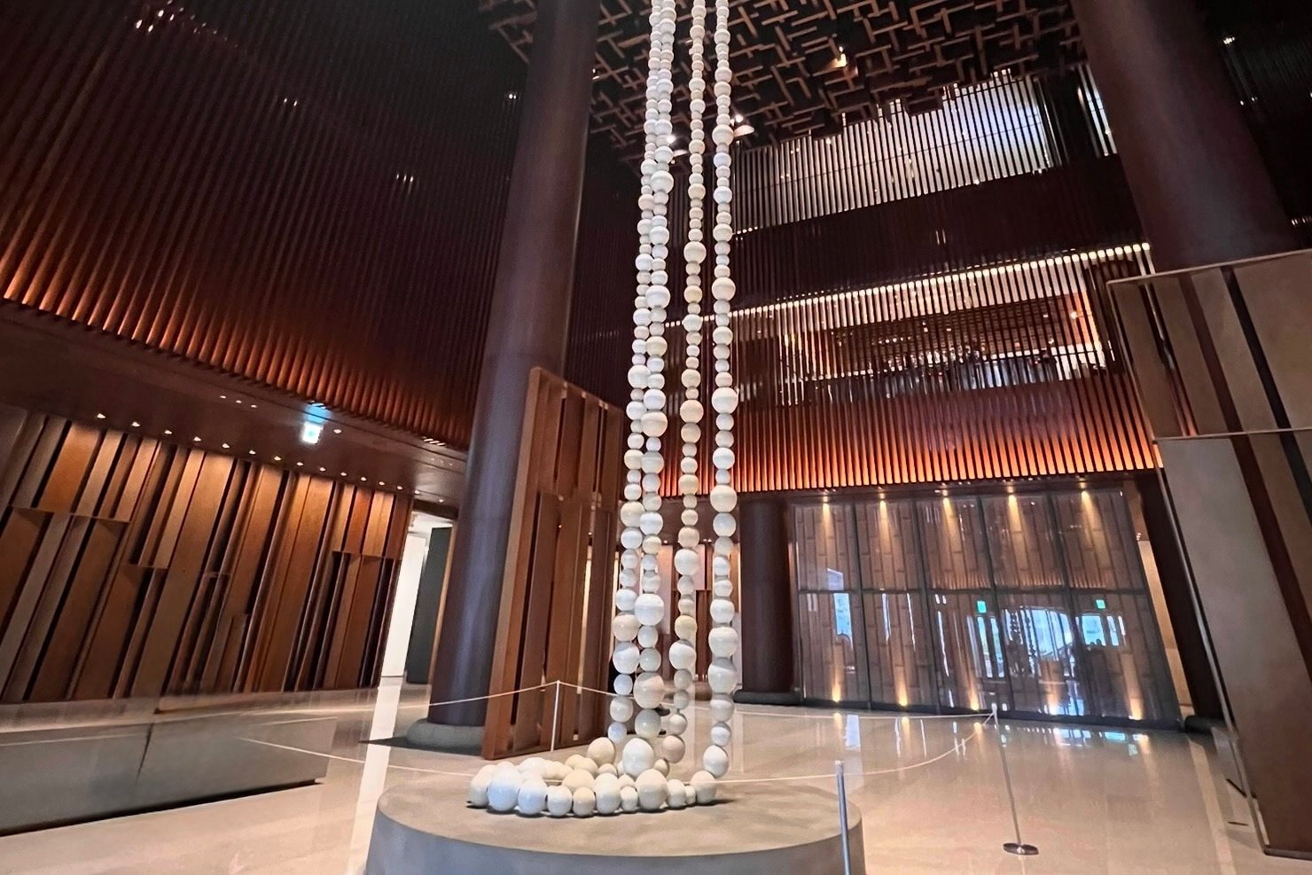 JW Marriott Hotel Seoul — vibe