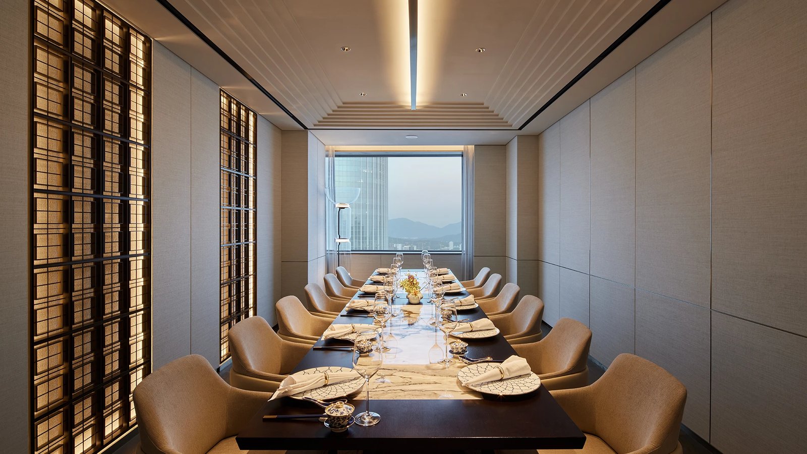 Lotte Hotel World — eat & drink